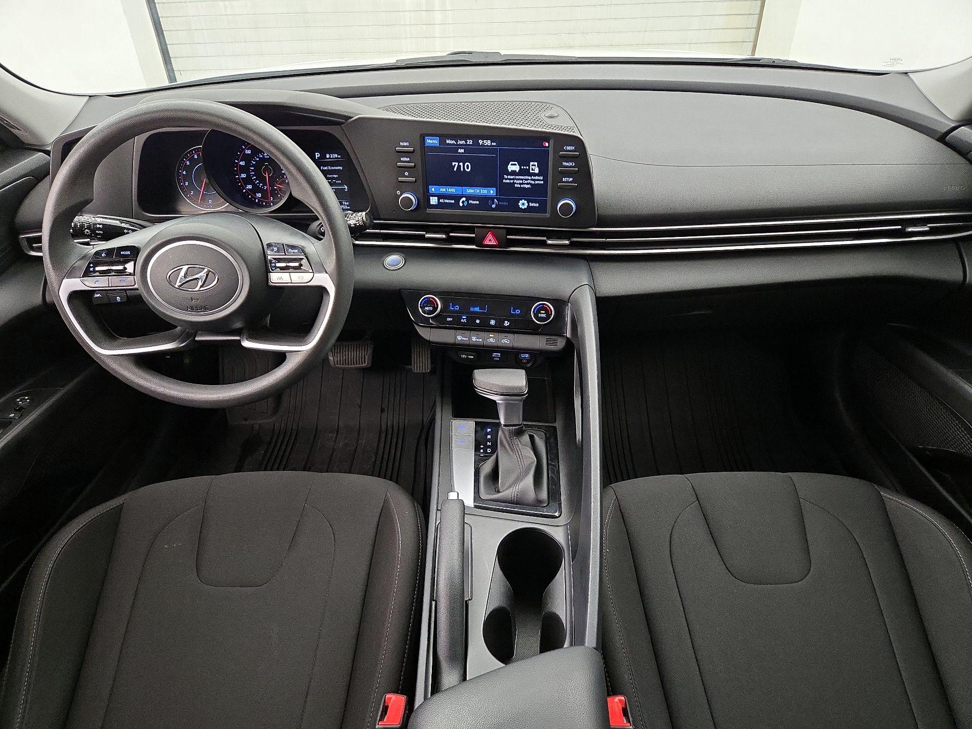 Thumbnail: 2022 Hyundai Elantra - 8