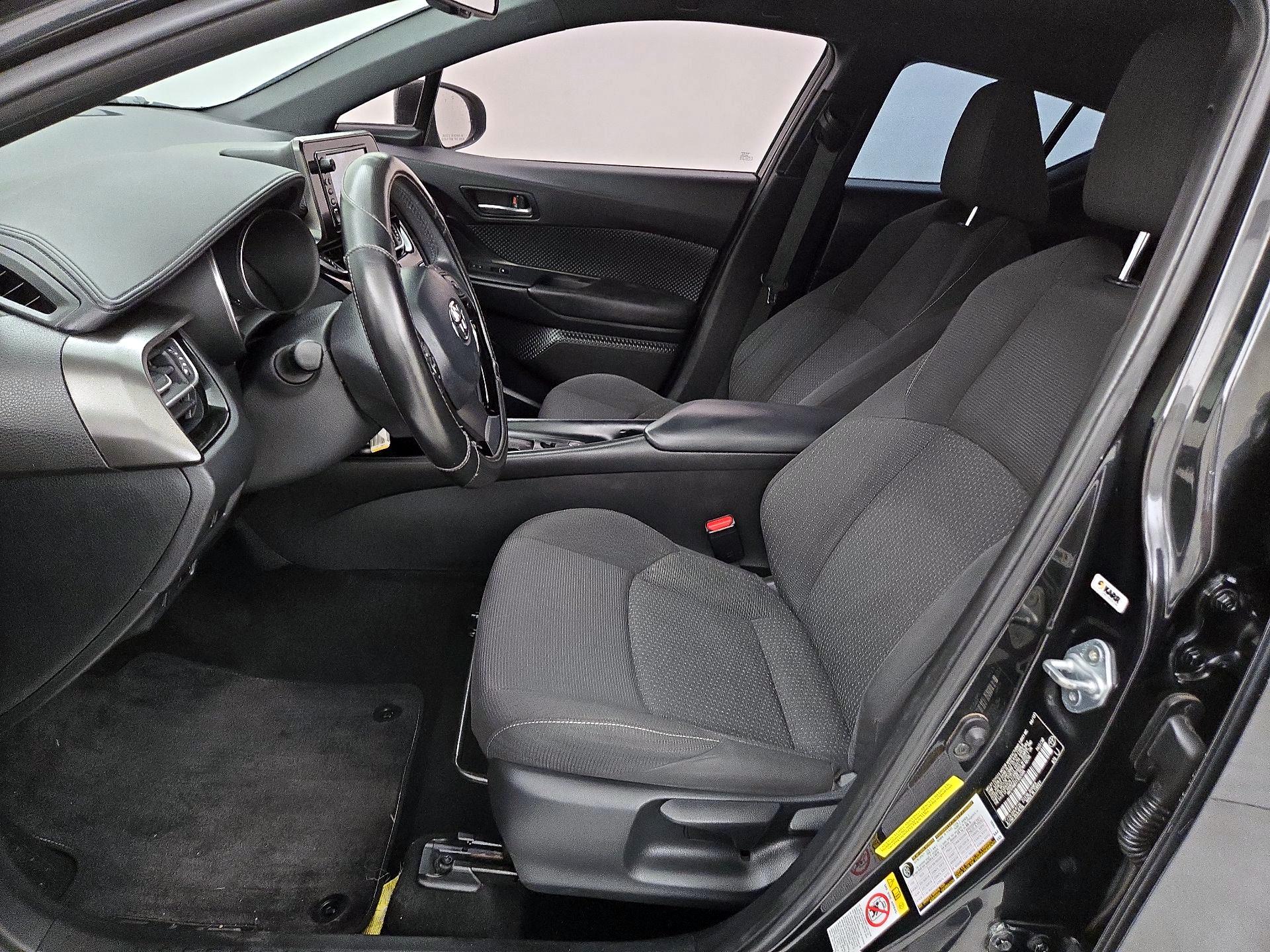 Thumbnail: 2018 Toyota C-HR - 11