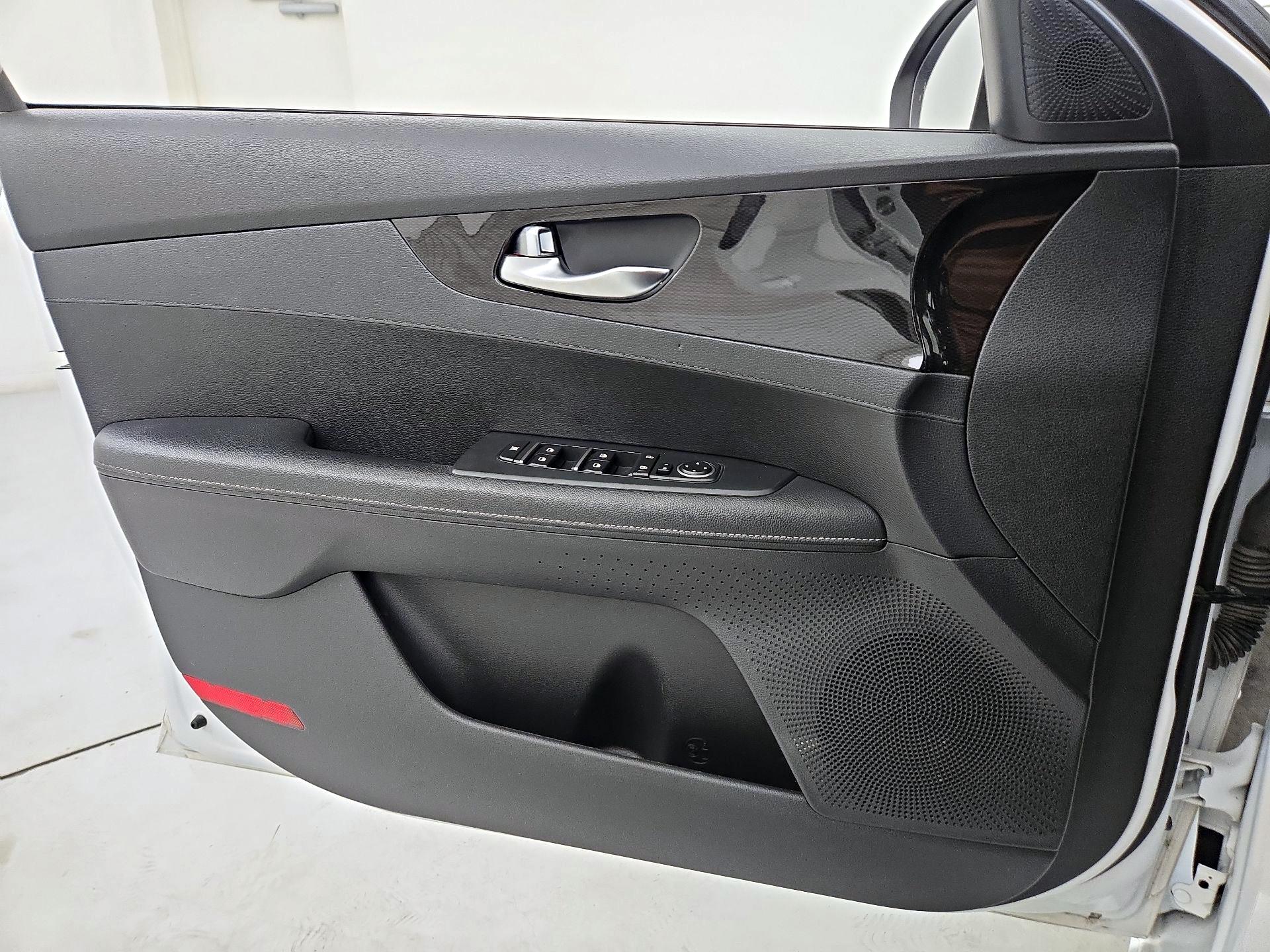 Thumbnail: 2021 Kia Forte - 12
