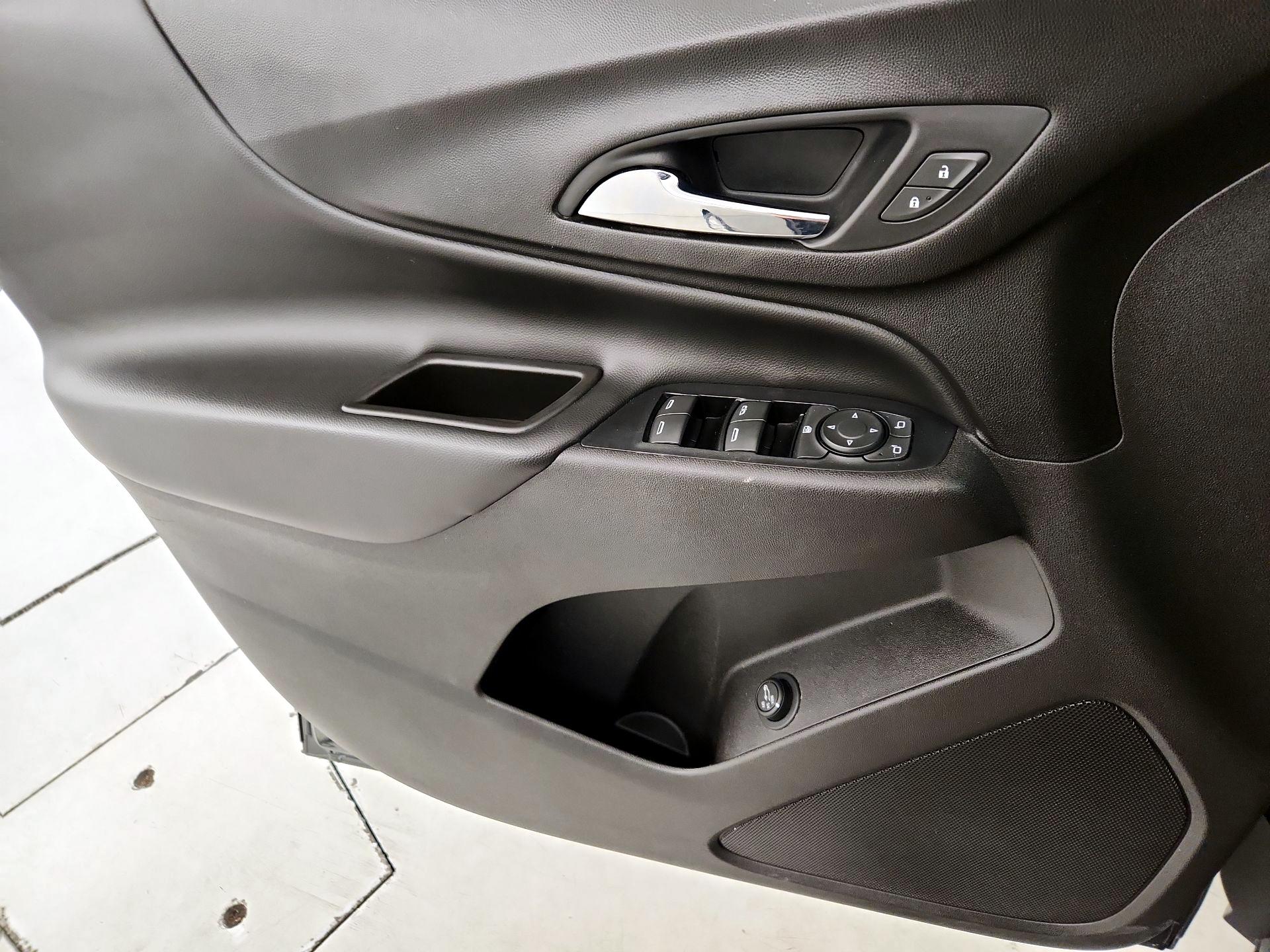 Thumbnail: 2020 Chevrolet Equinox - 12