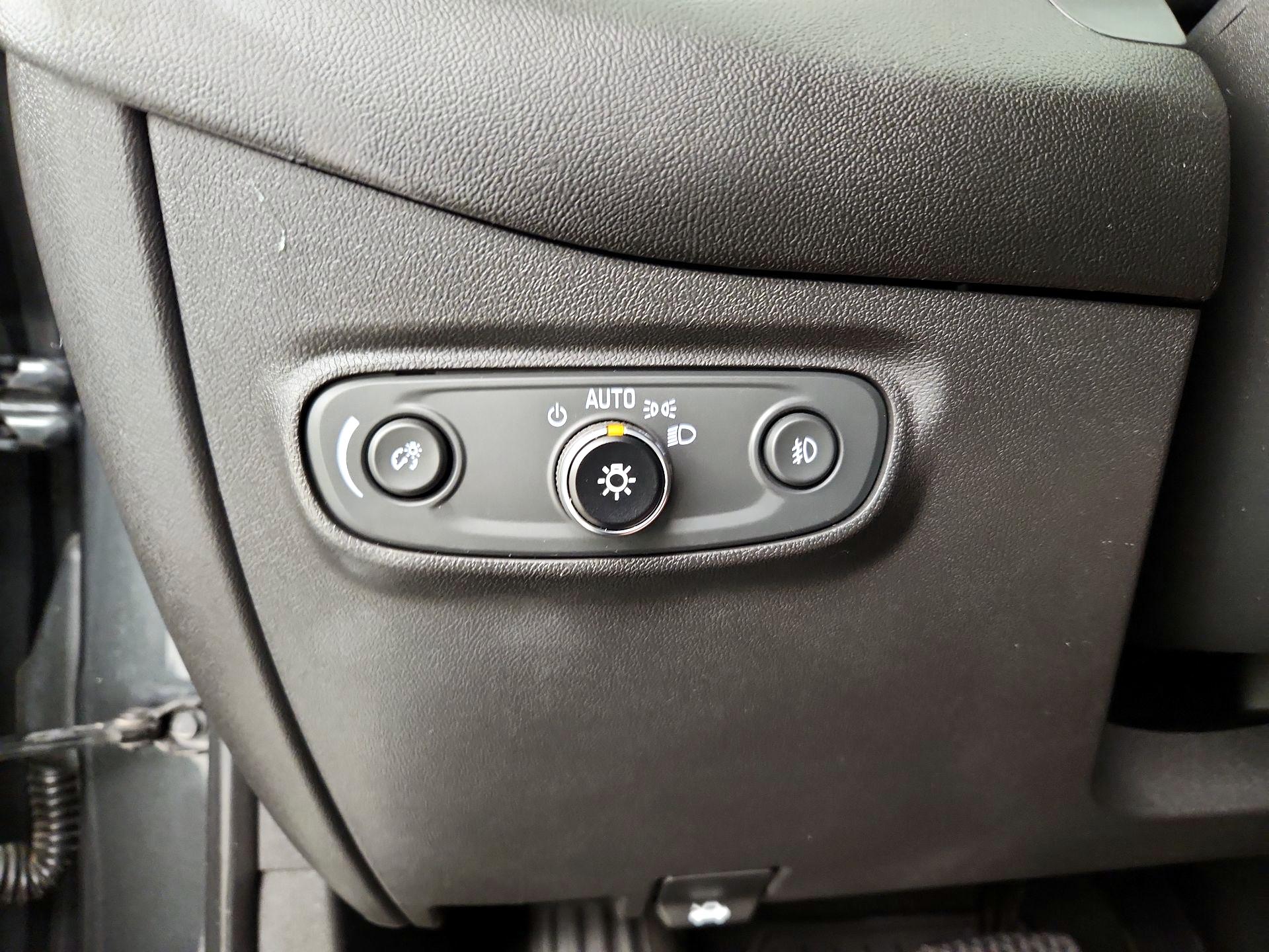 Thumbnail: 2020 Chevrolet Equinox - 13