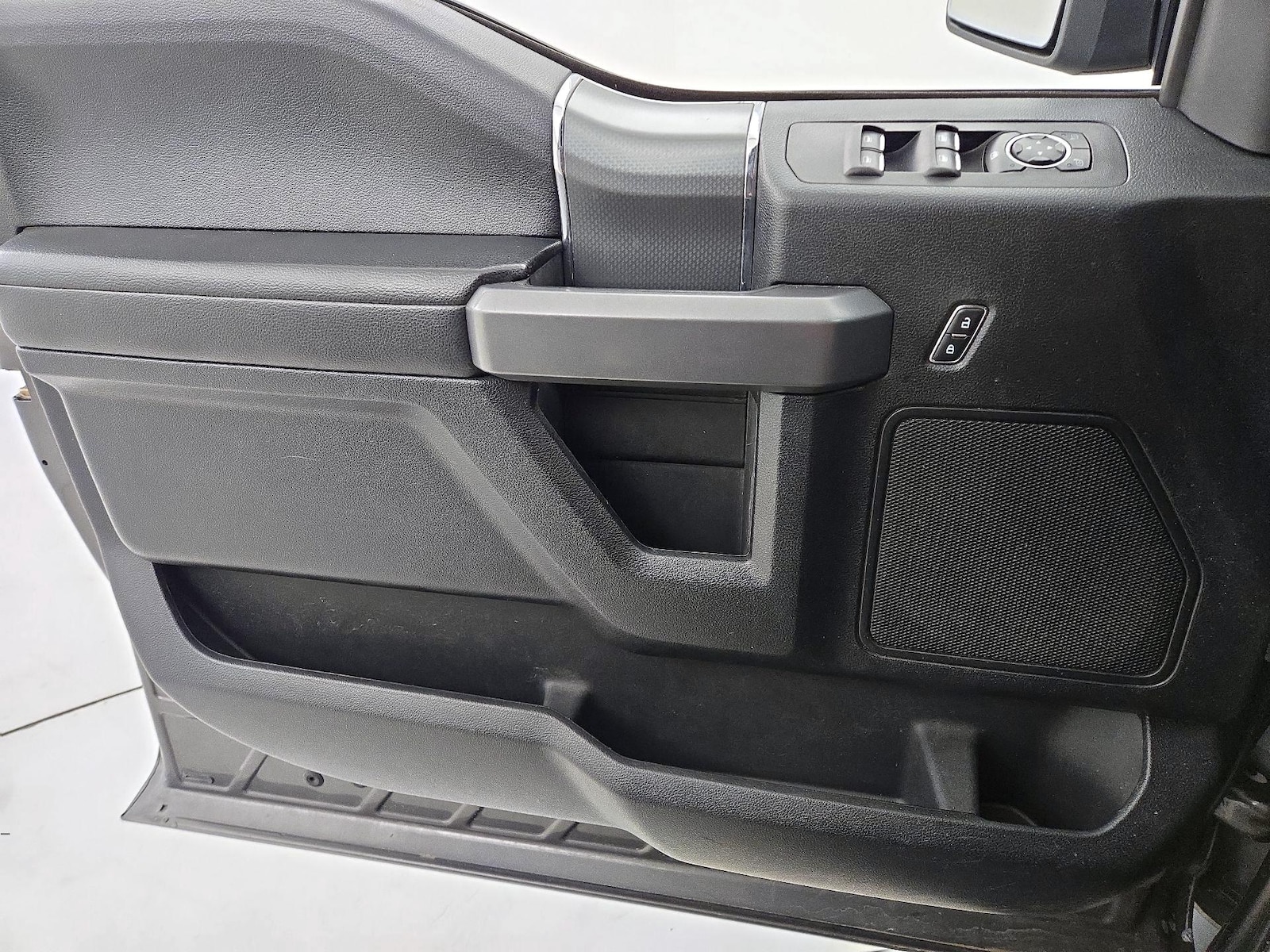 2017 Ford F-150 XLT - Photo 13