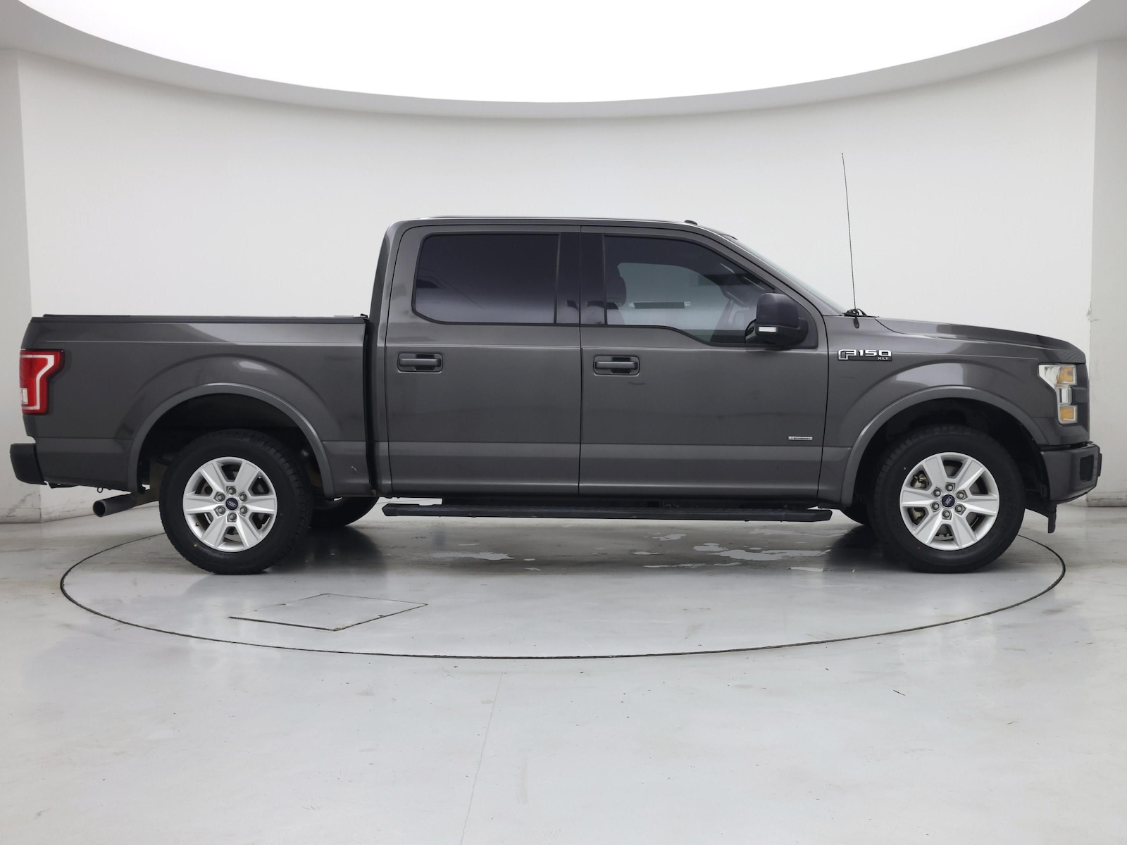 2017 Ford F-150 XLT - Photo 8