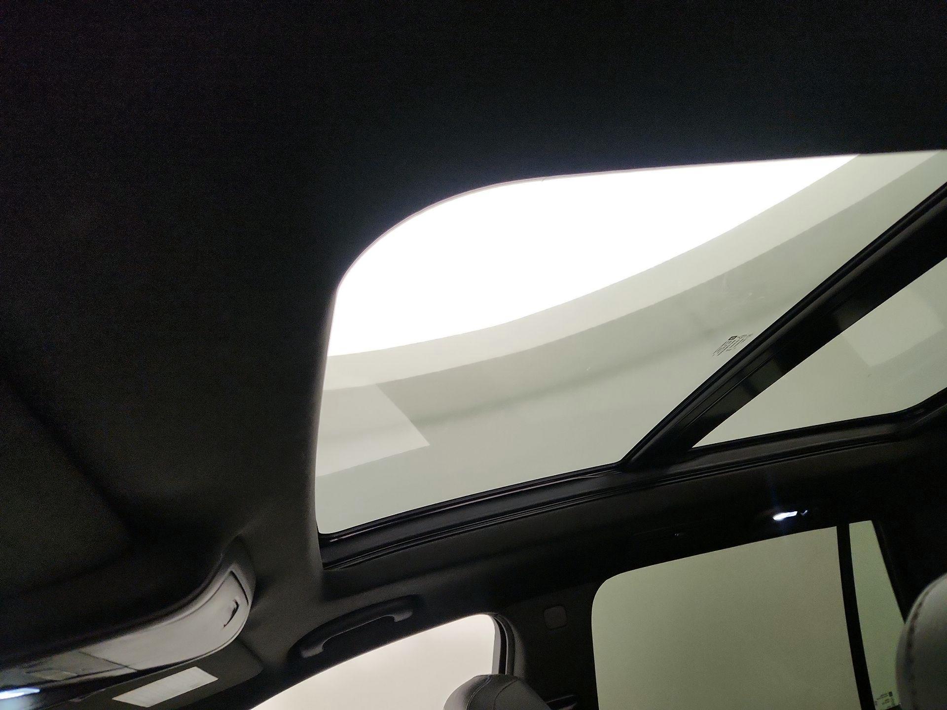 Thumbnail: 2022 Cadillac XT6 - 19