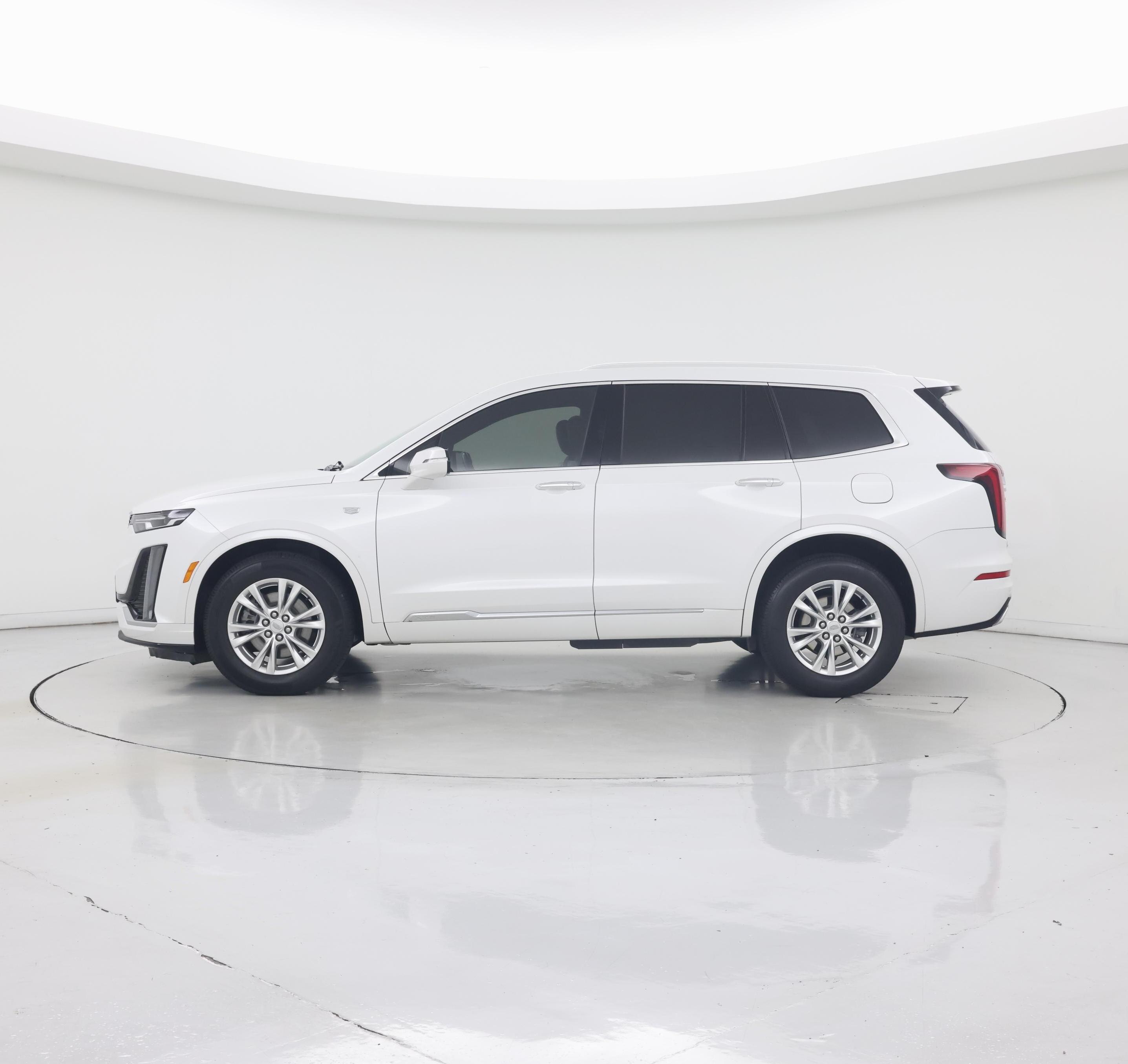 Thumbnail: 2022 Cadillac XT6 - 3