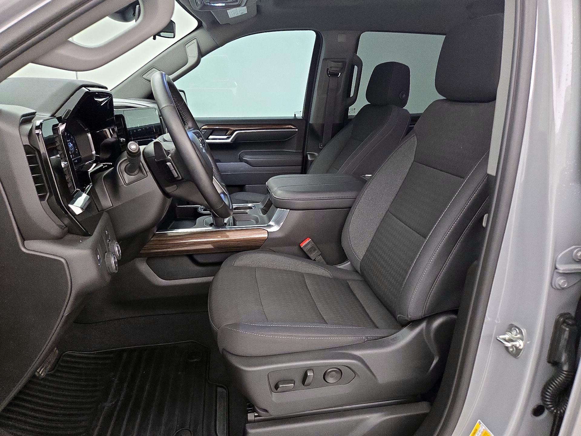 Thumbnail: 2025 Chevrolet Silverado 1500 - 11