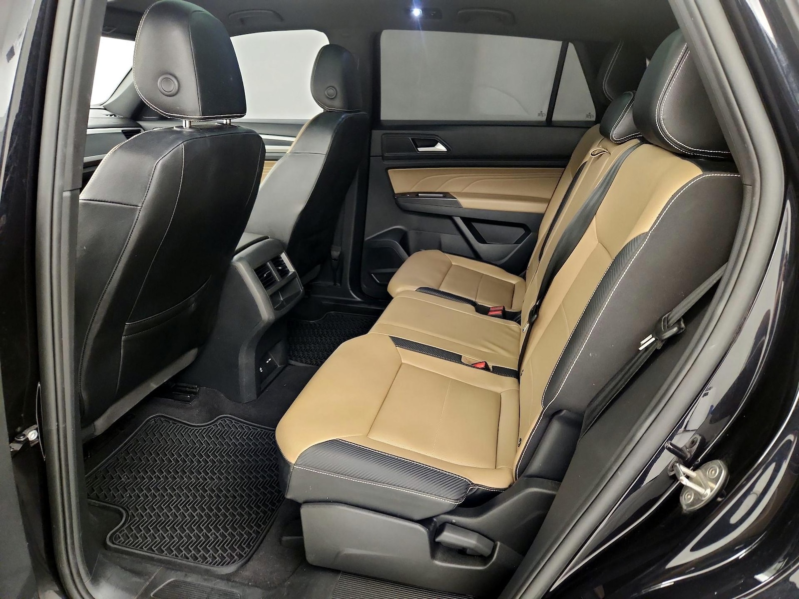 2022 Volkswagen Atlas Cross Sport SE w/Tech - Photo 22