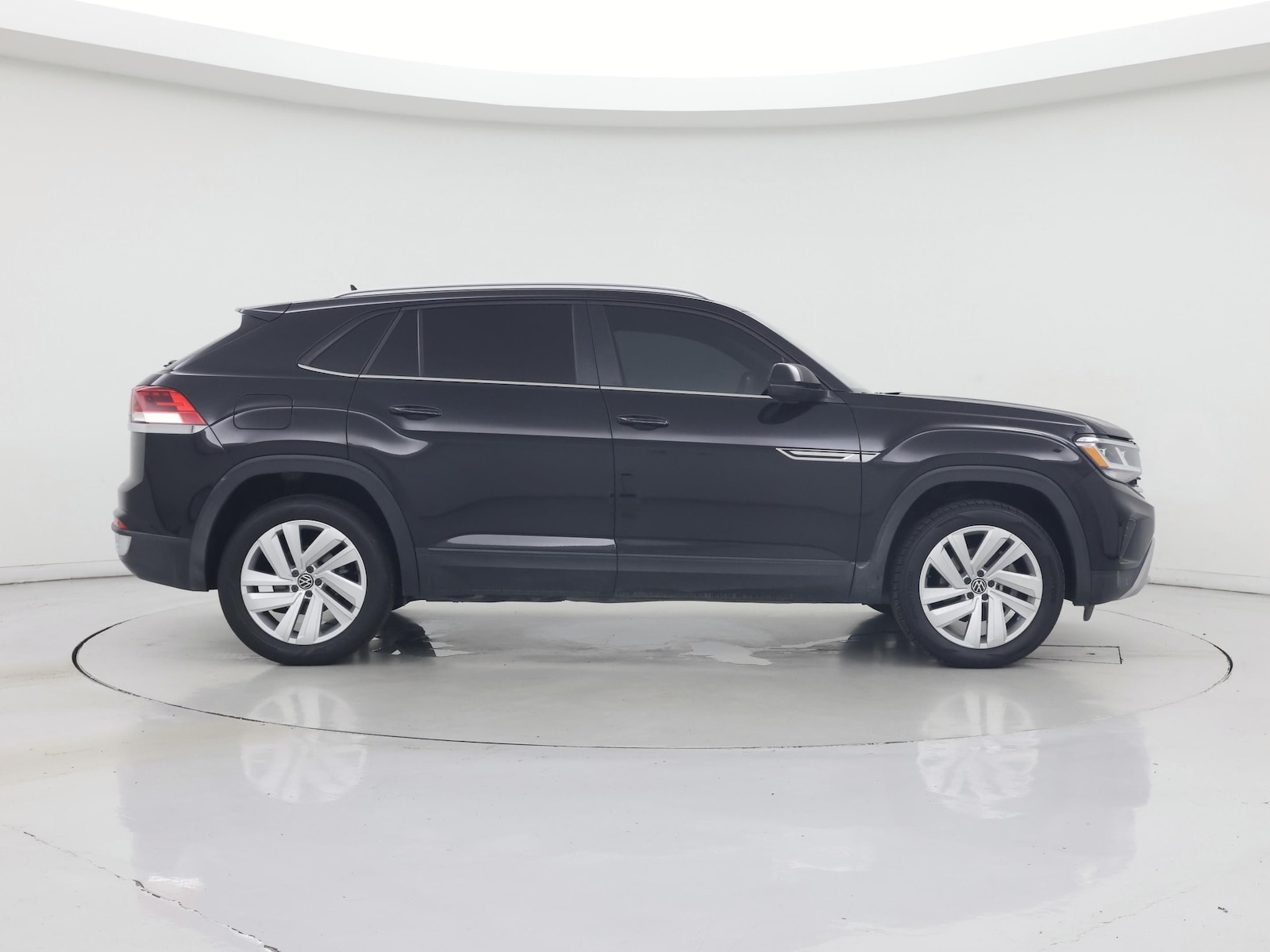 2022 Volkswagen Atlas Cross Sport SE w/Tech - Photo 8