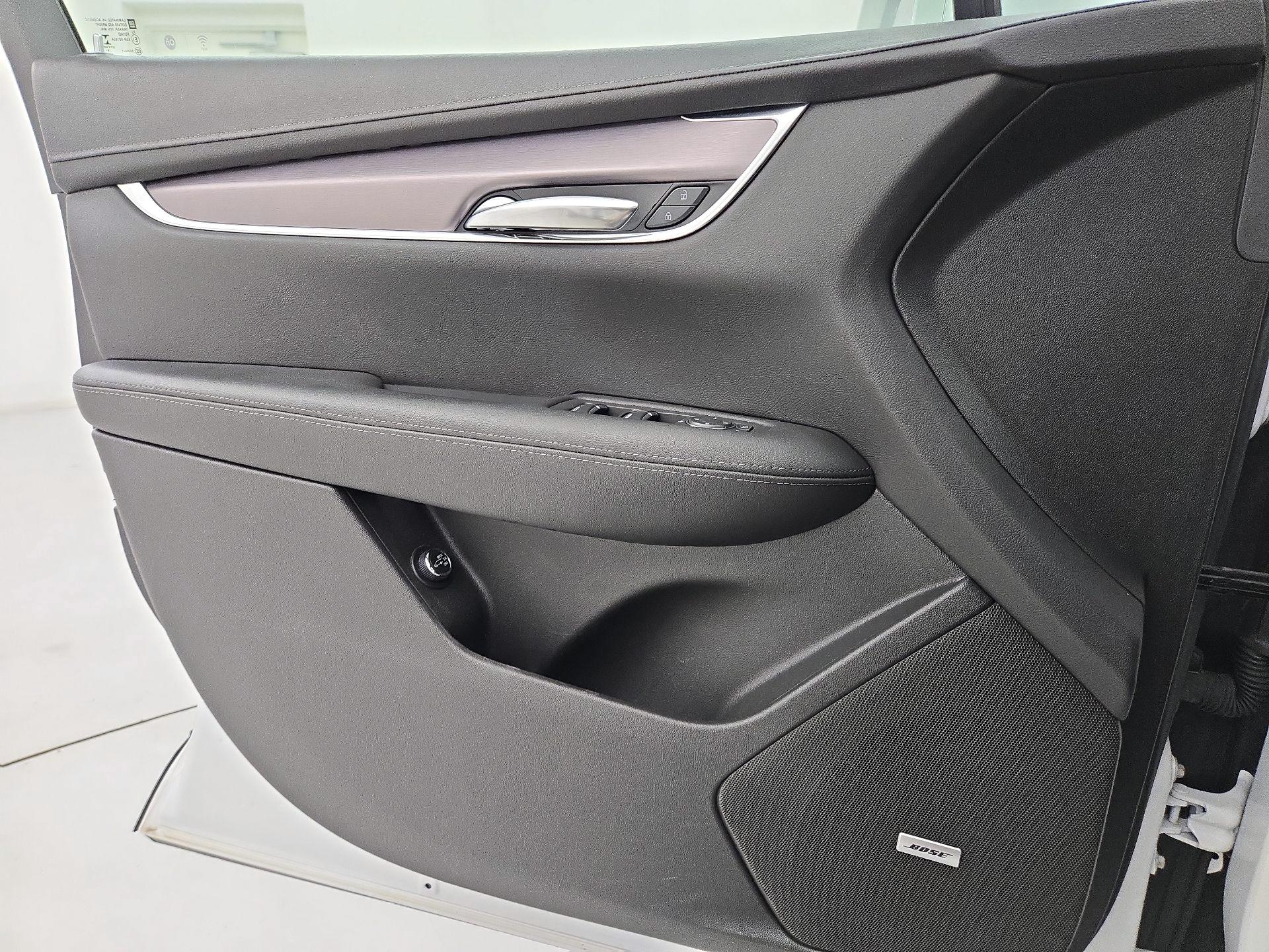 Thumbnail: 2020 Cadillac XT5 - 12