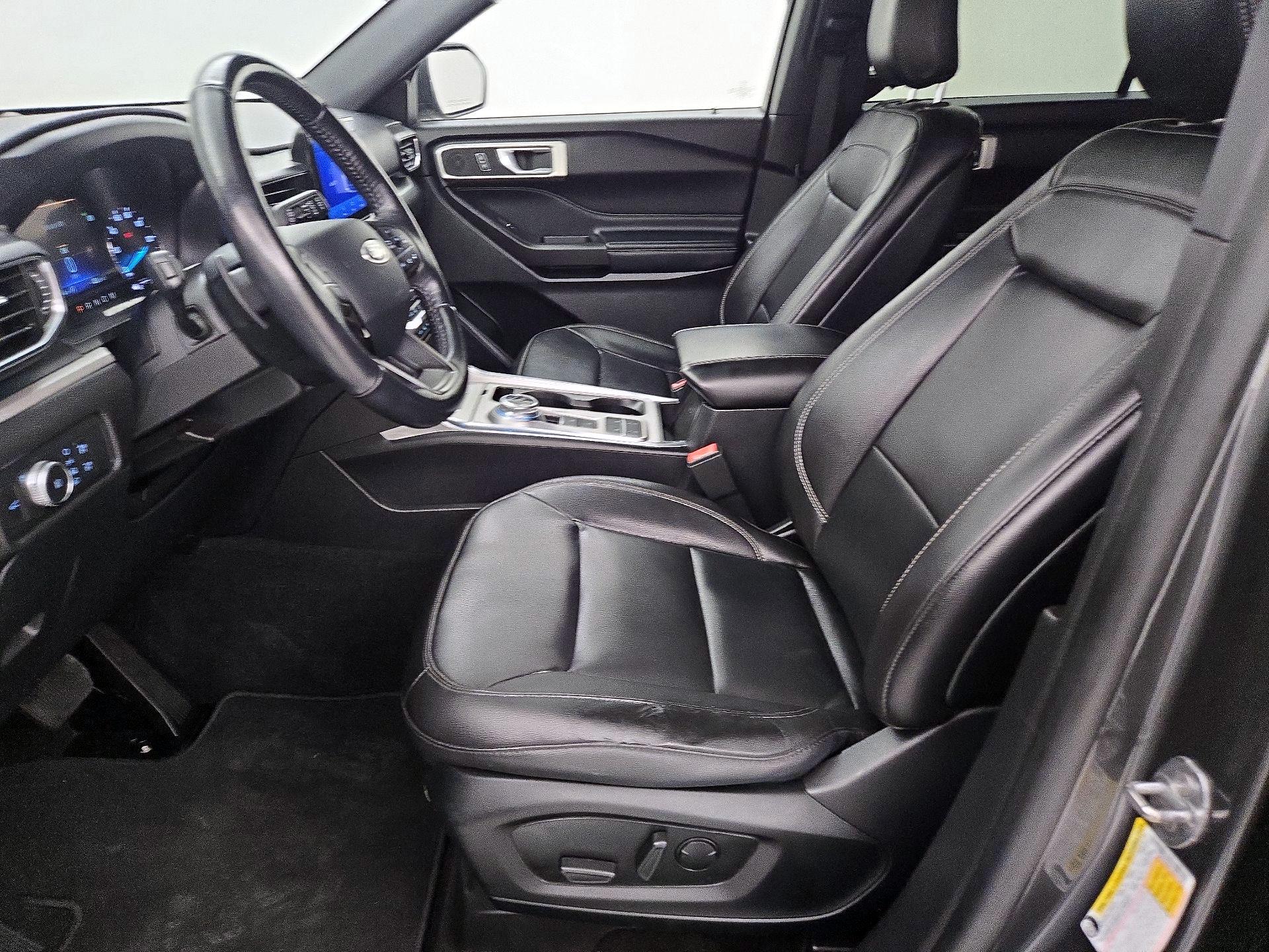 Thumbnail: 2020 Ford Explorer - 11