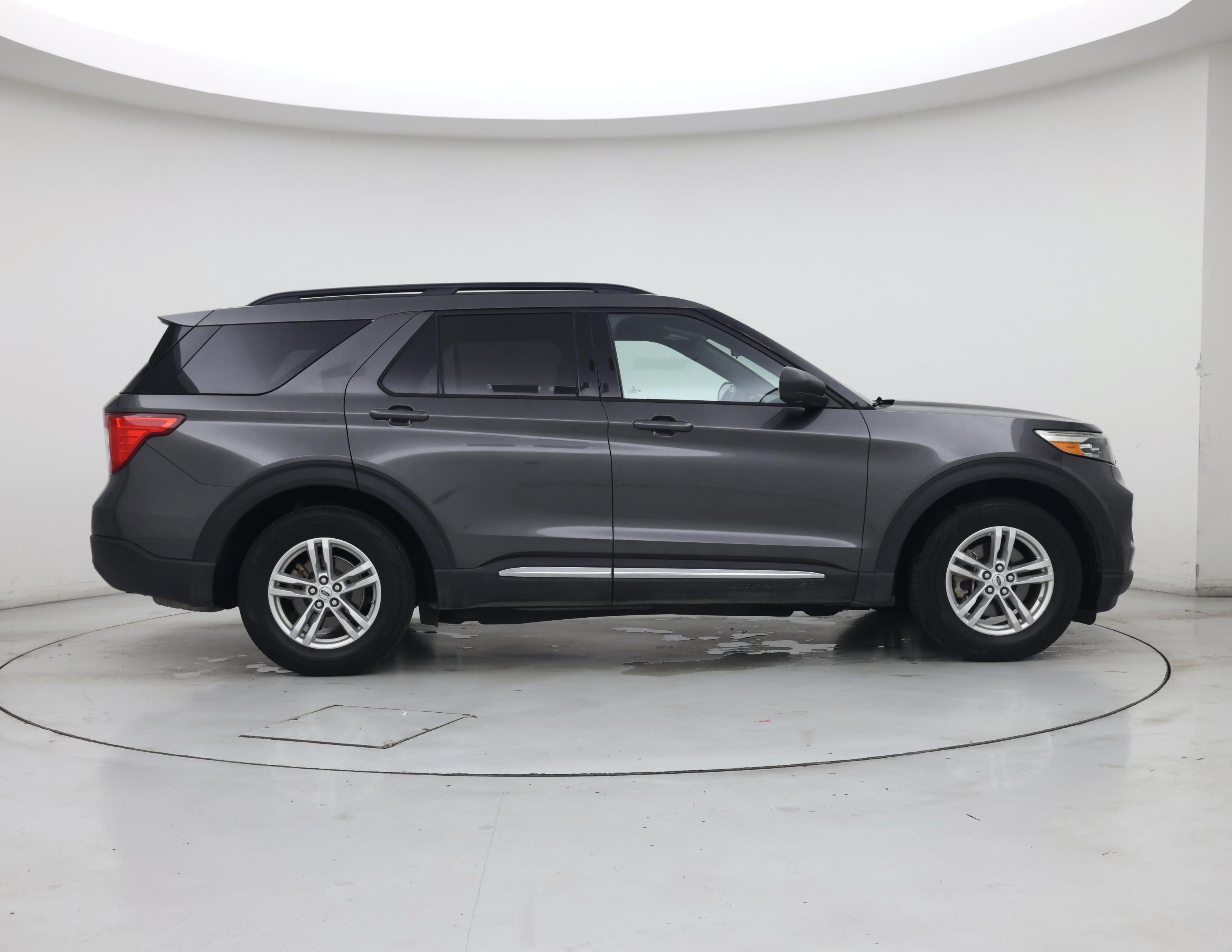 Thumbnail: 2020 Ford Explorer - 7