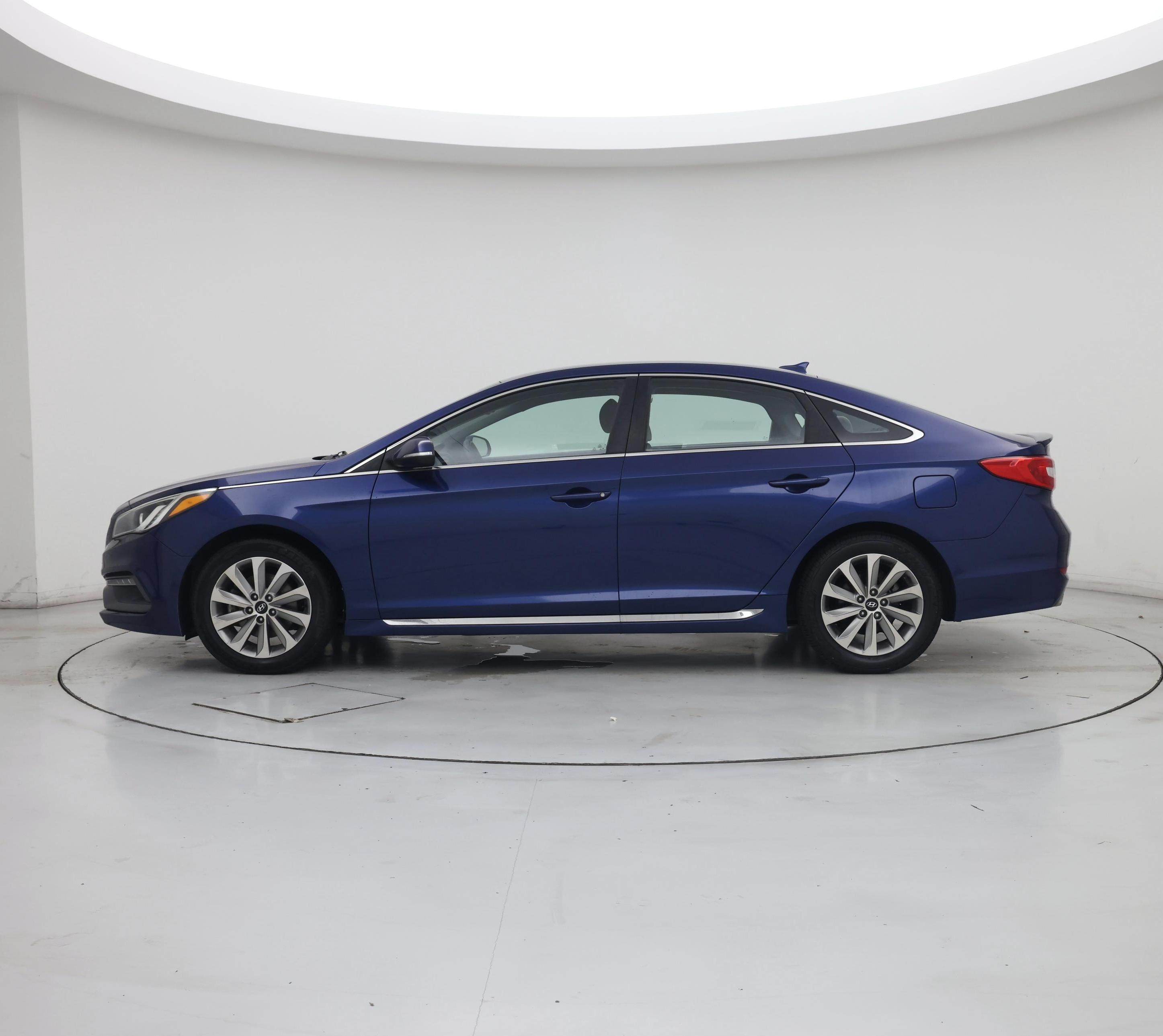 Thumbnail: 2016 Hyundai Sonata - 3