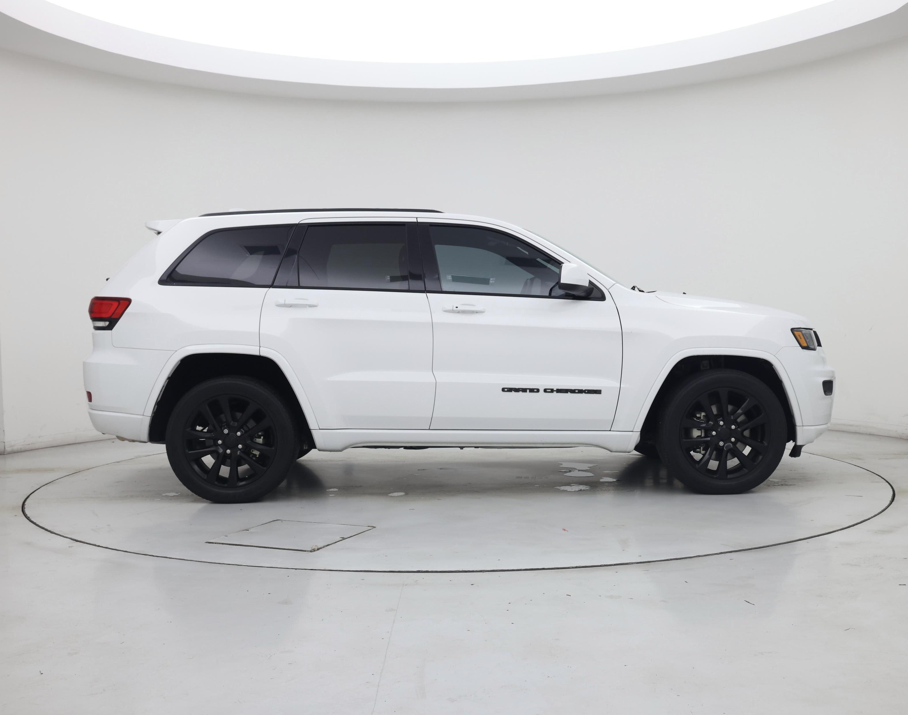 Thumbnail: 2021 Jeep Grand Cherokee - 7