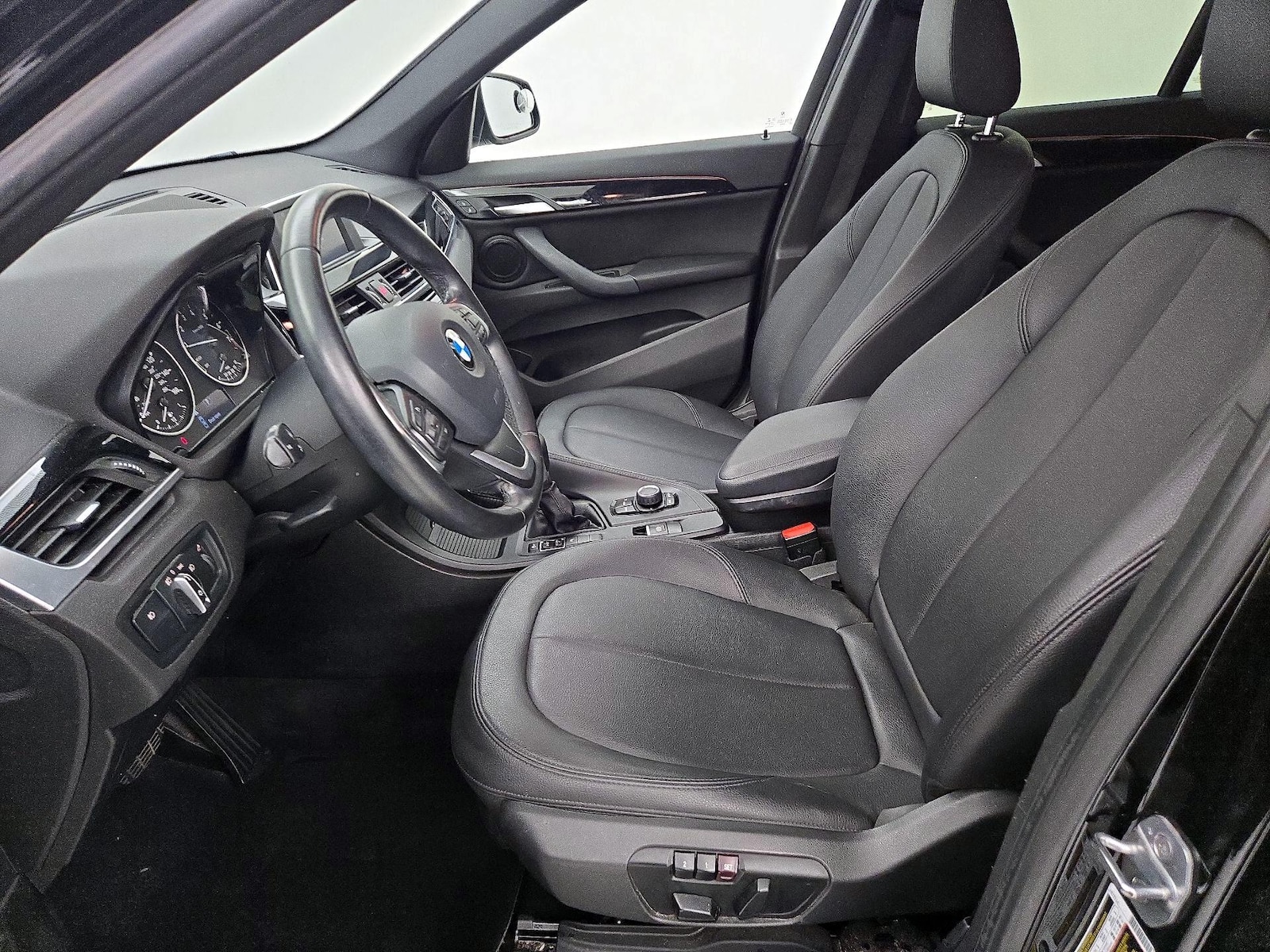 Power Seat(s) & Side Airbags
