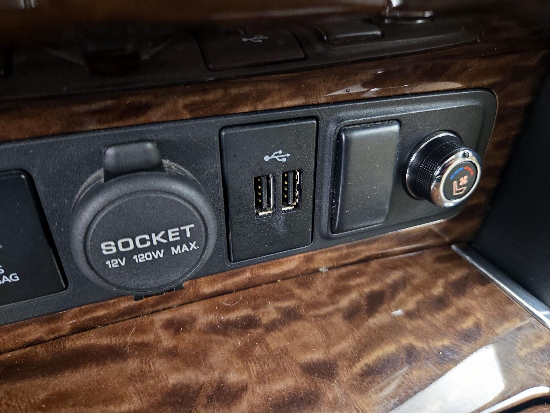 Thumbnail: 2018 Nissan Armada - 19