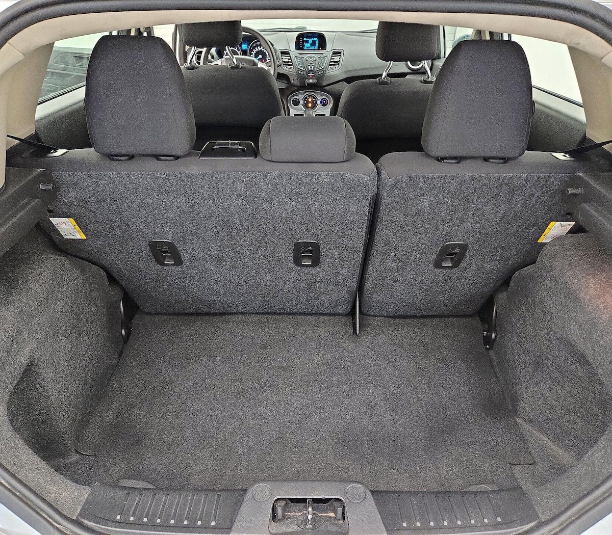 Trunk/Cargo (Seats Up)