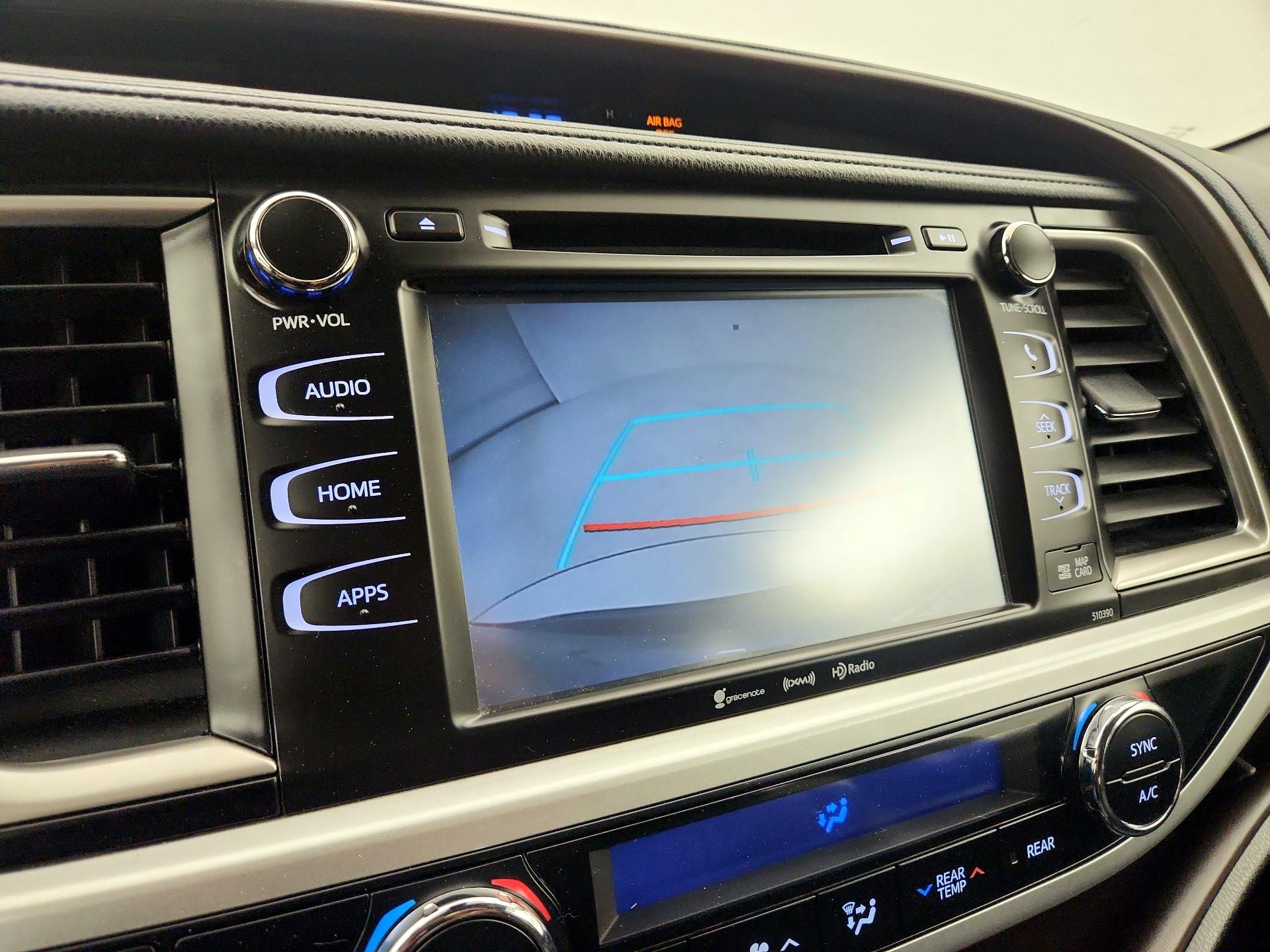 Thumbnail: 2019 Toyota Highlander - 15