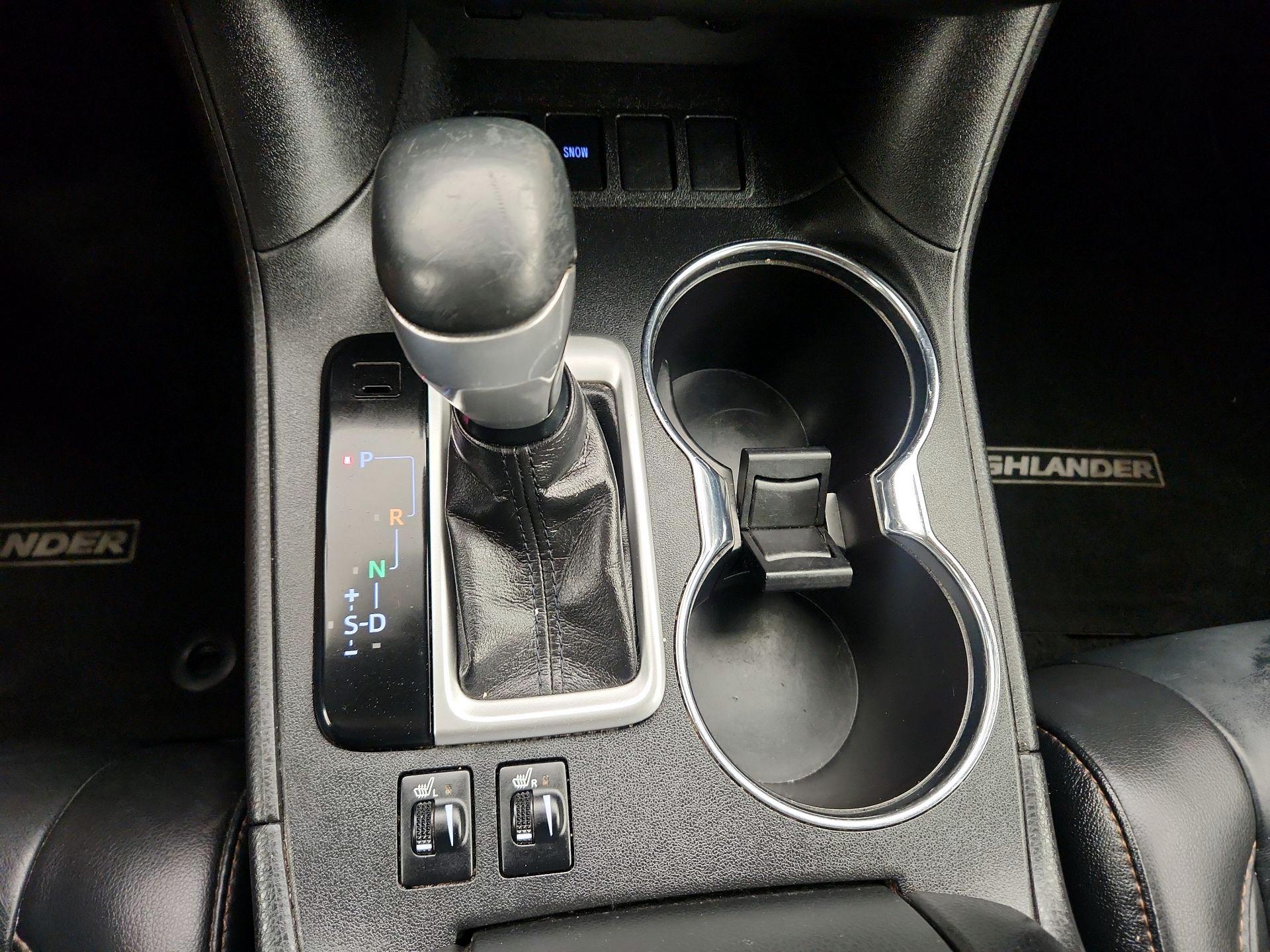 Thumbnail: 2019 Toyota Highlander - 18