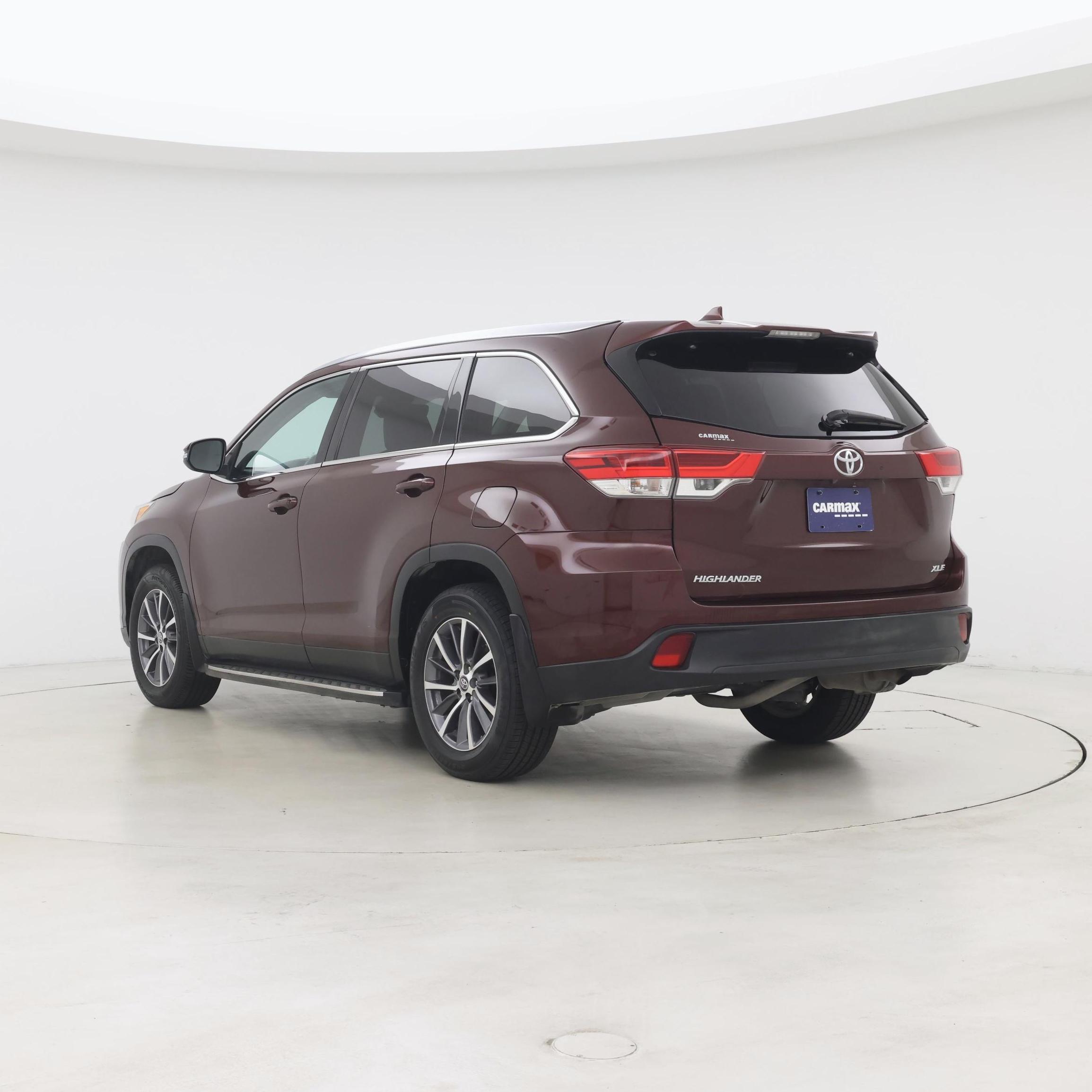 Thumbnail: 2019 Toyota Highlander - 2