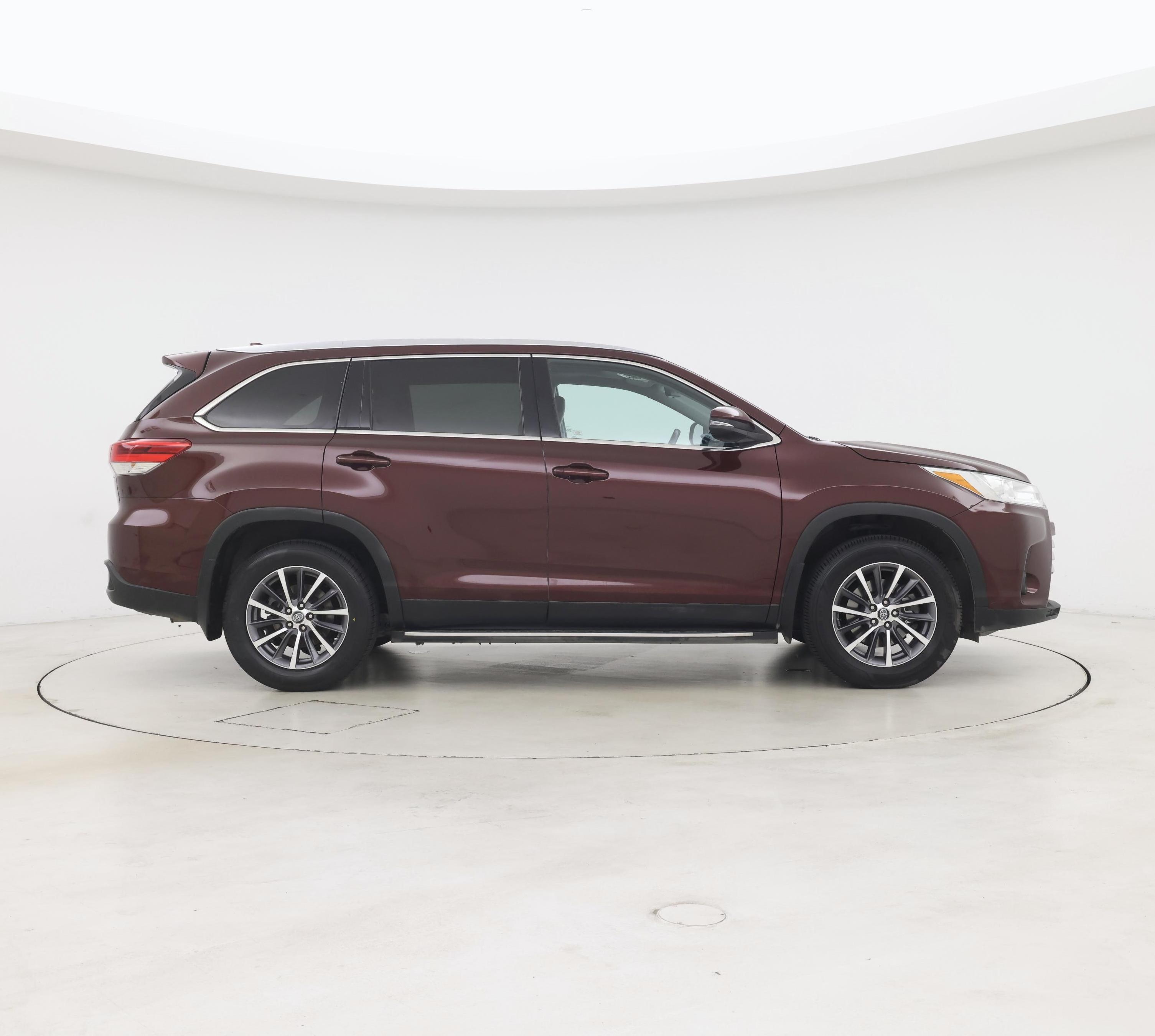 Thumbnail: 2019 Toyota Highlander - 7