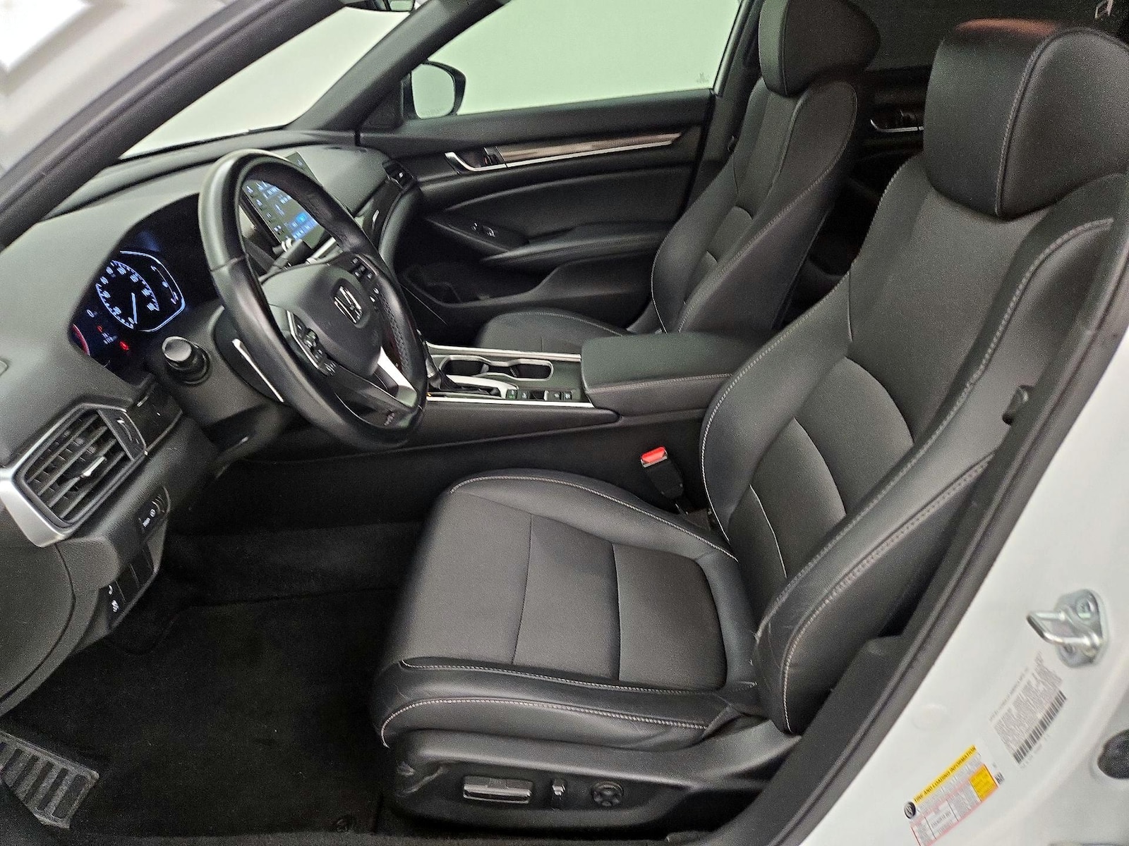 Power Seat(s) & Side Airbags