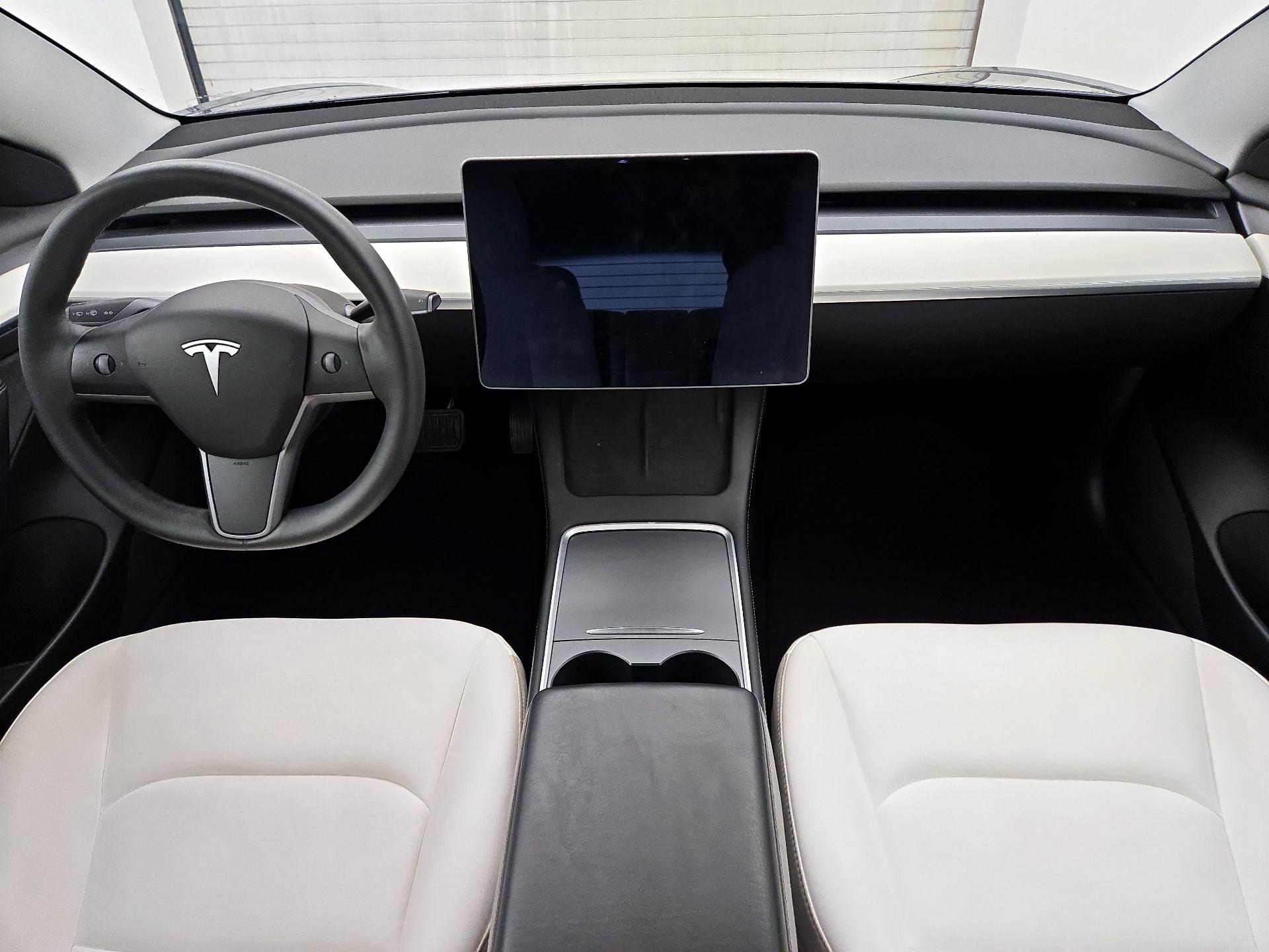 Thumbnail: 2021 Tesla Model 3 - 9