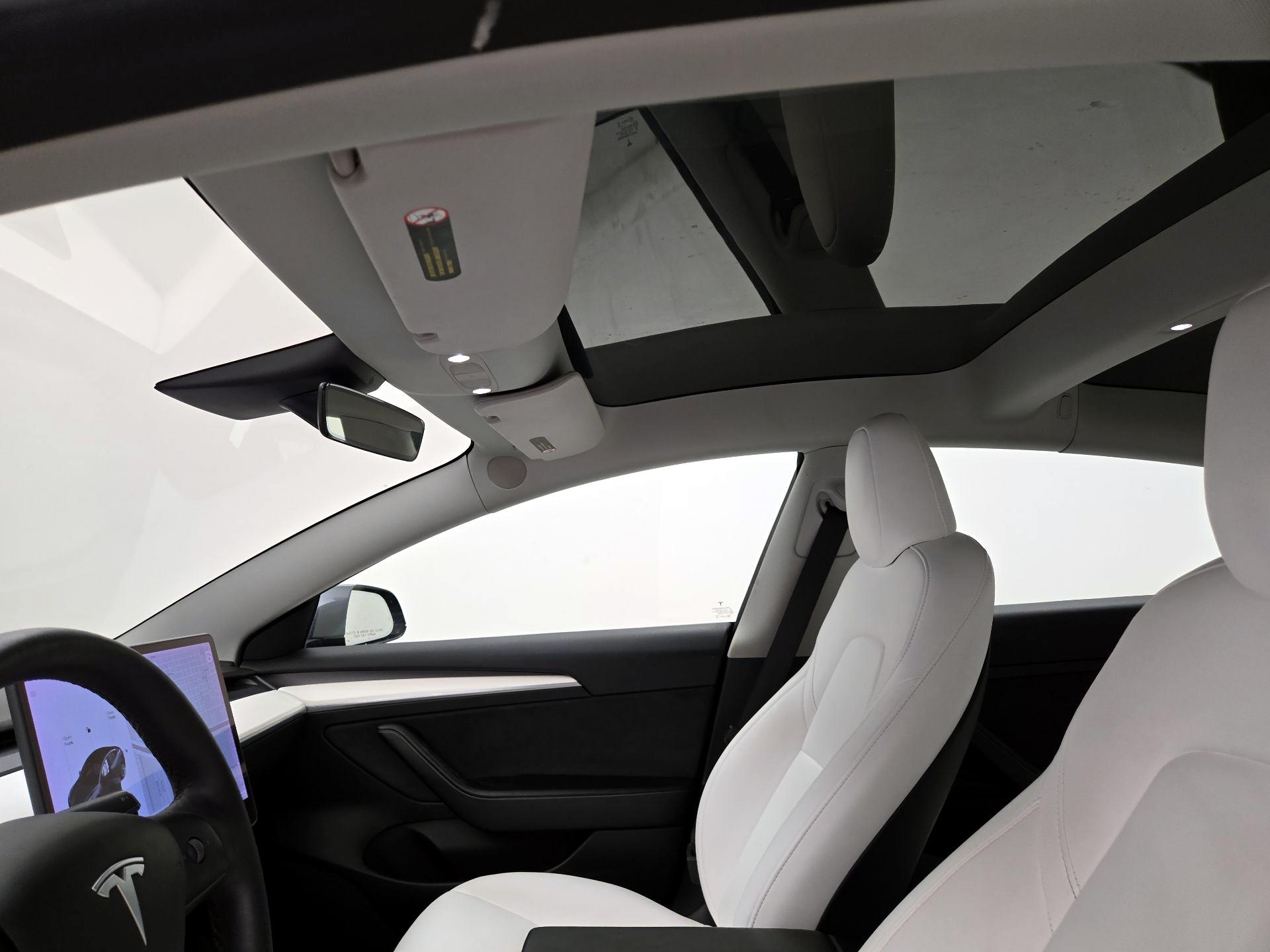 Thumbnail: 2021 Tesla Model 3 - 19