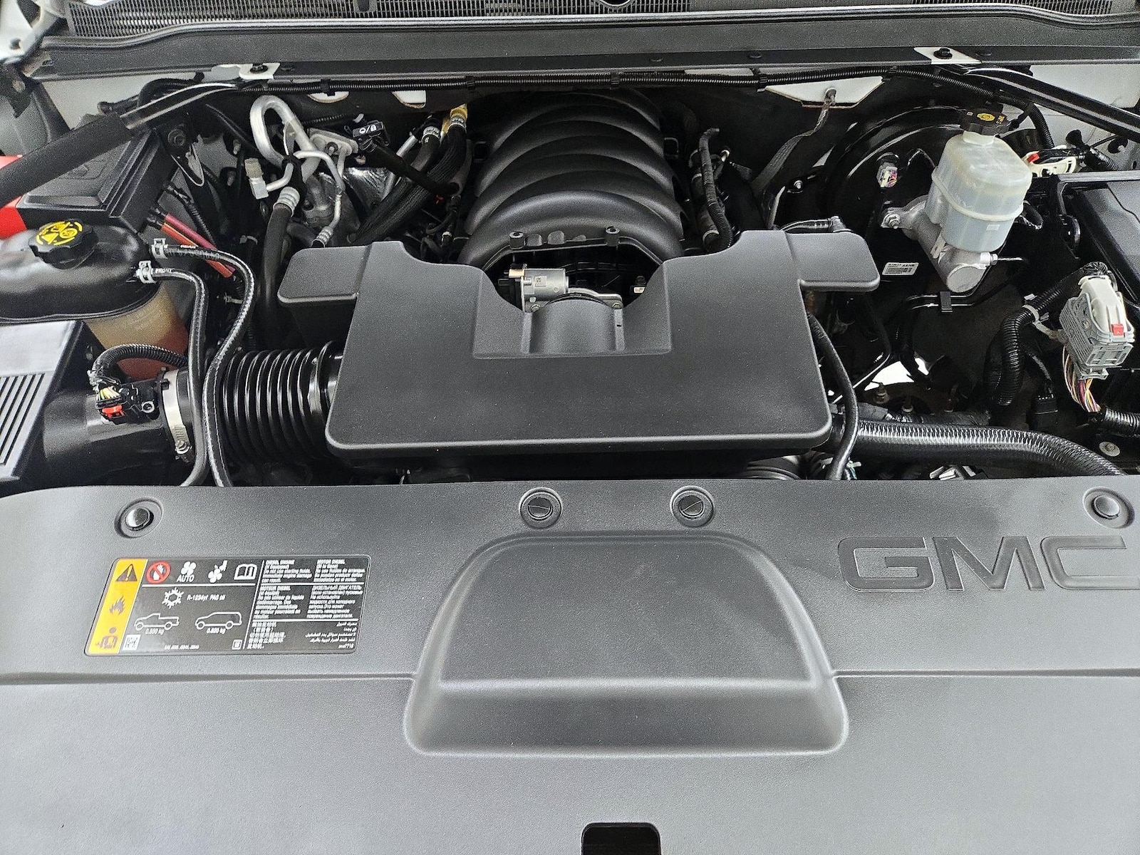 2020 GMC Yukon SLE - Photo 24