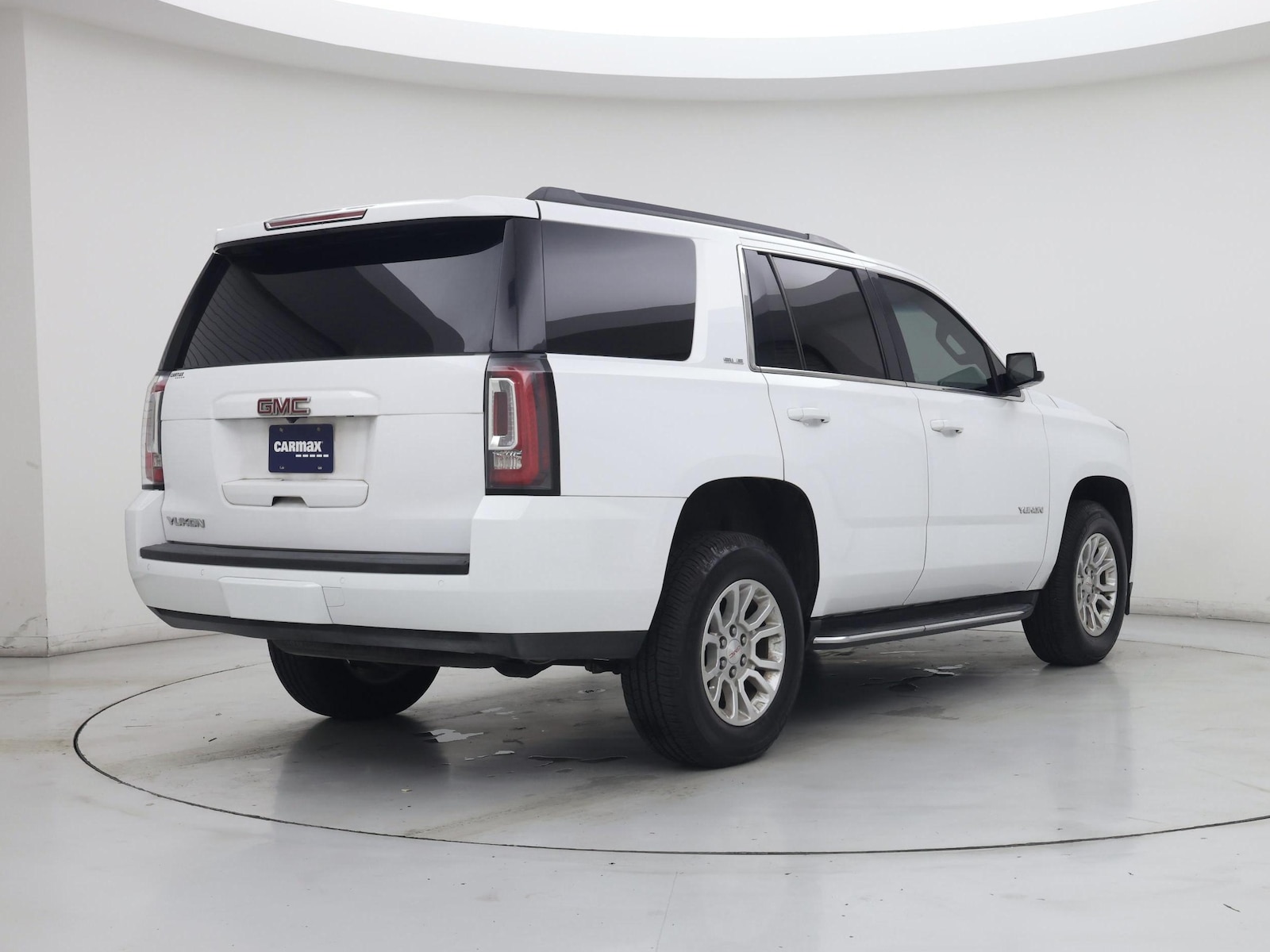 2020 GMC Yukon SLE - Photo 9