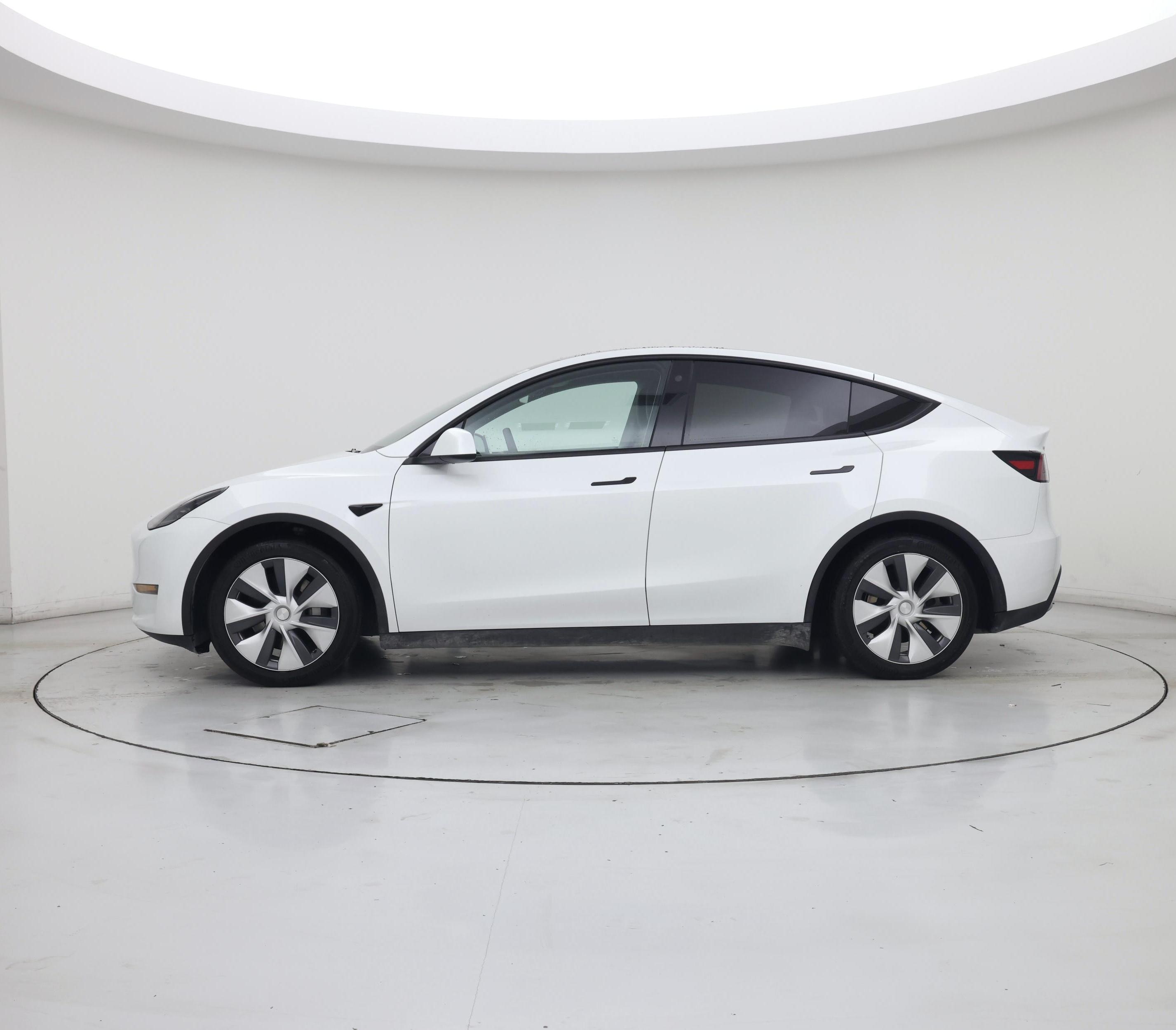 Thumbnail: 2023 Tesla Model Y - 3