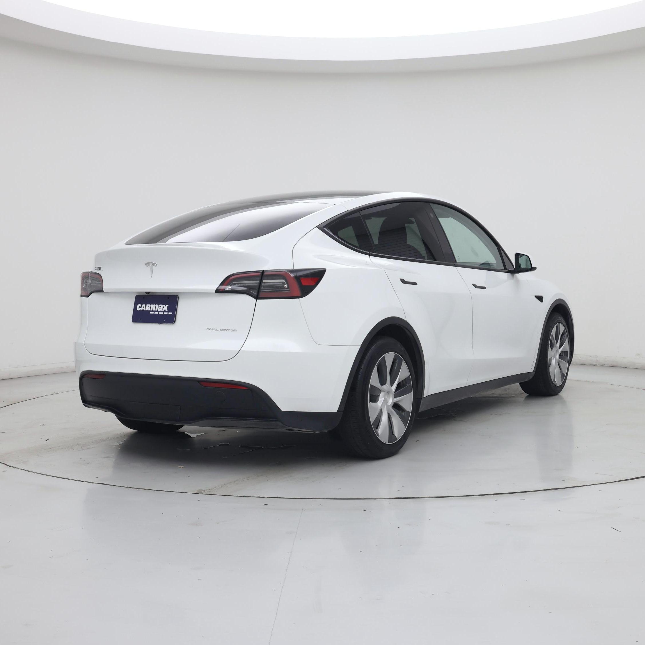 Thumbnail: 2023 Tesla Model Y - 8
