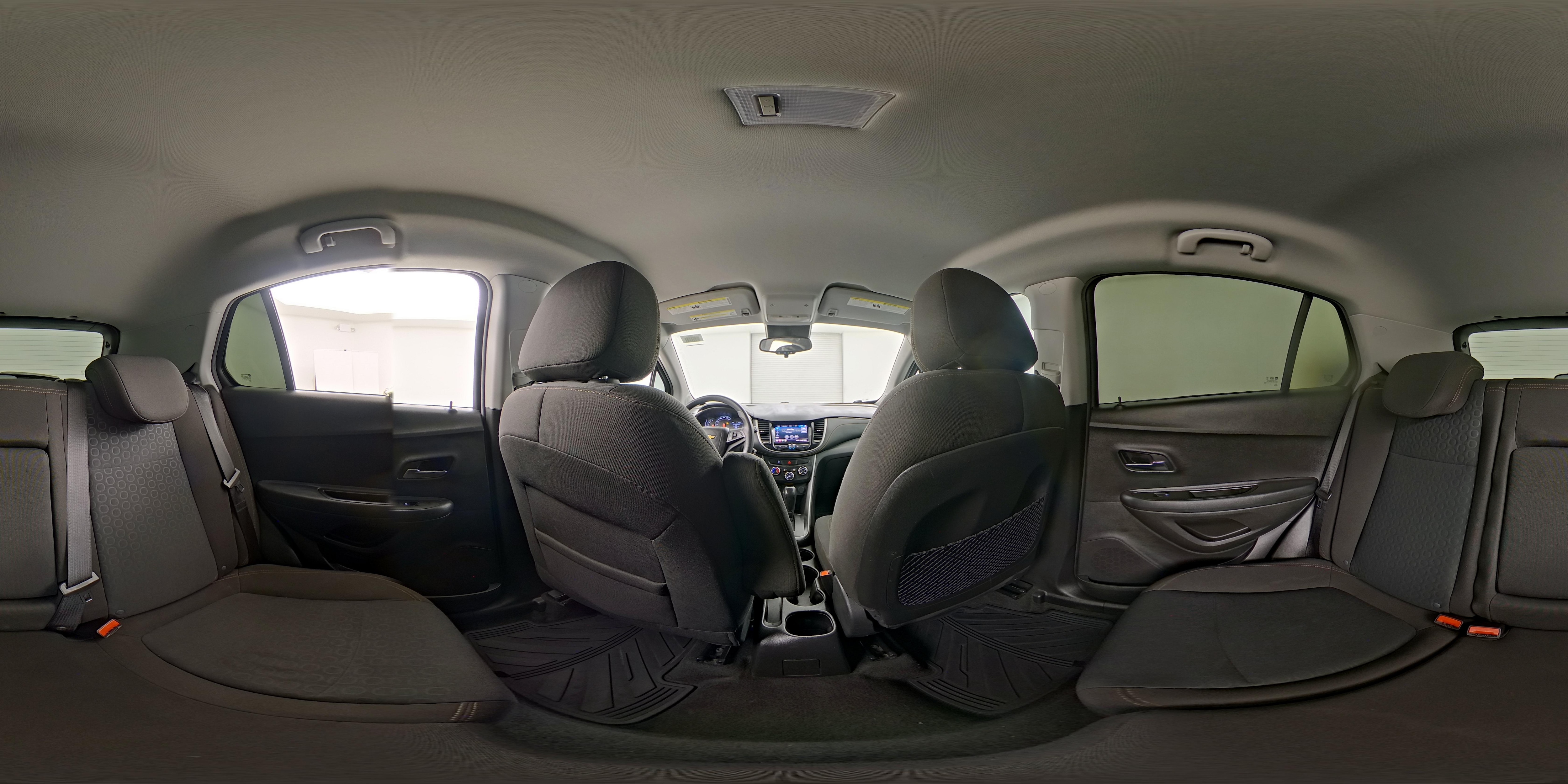 2021 Chevrolet Trax LS - Photo 25