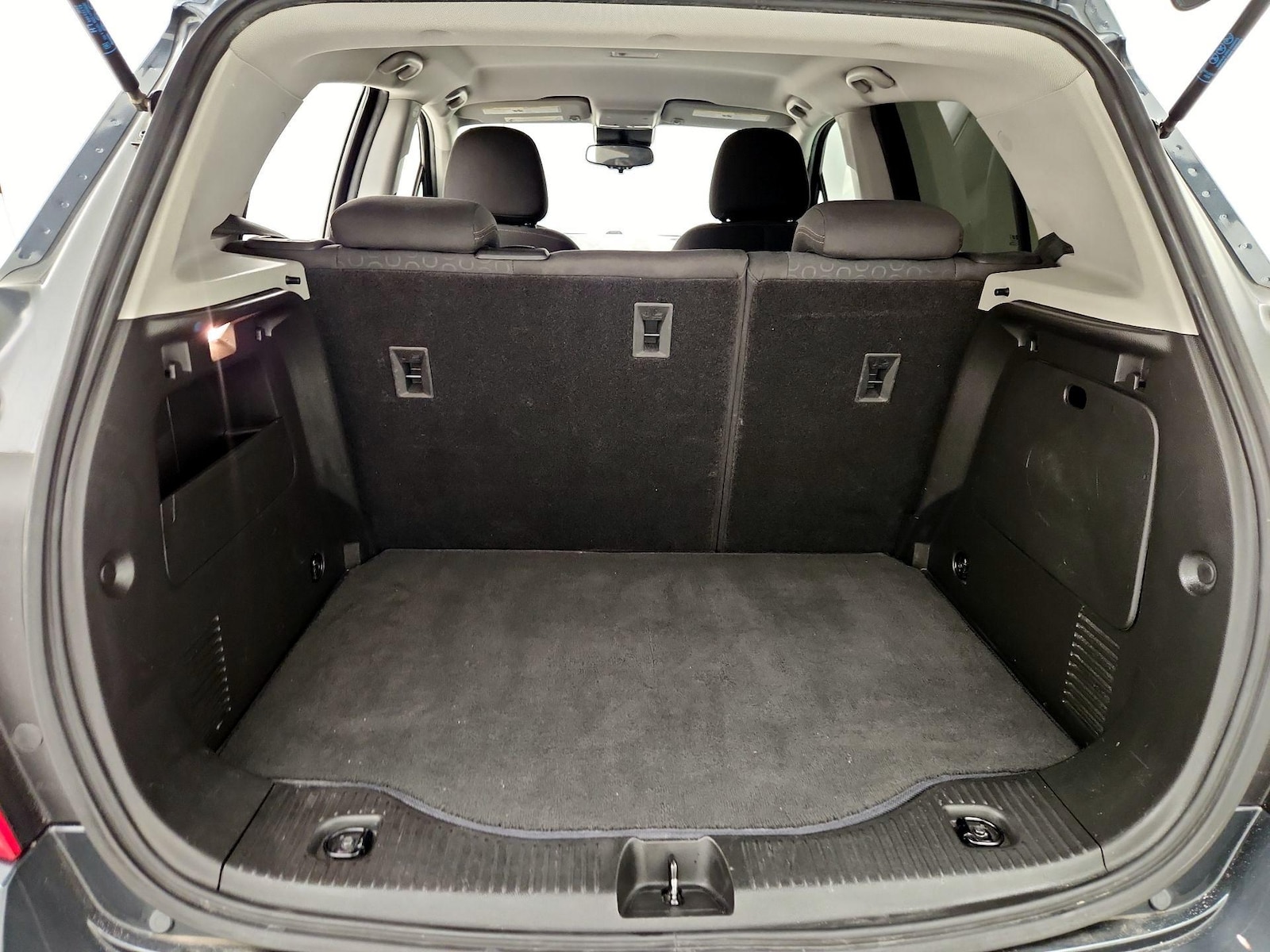 2021 Chevrolet Trax LS - Photo 21