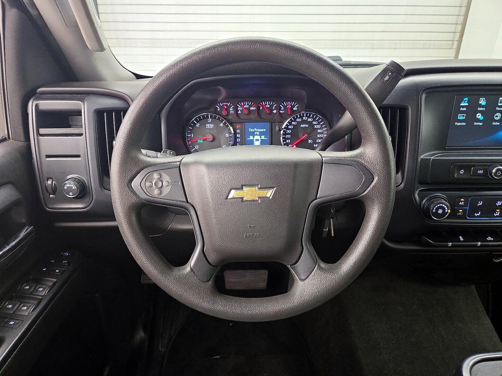 2018 Chevrolet Silverado 1500 Custom - Photo 11
