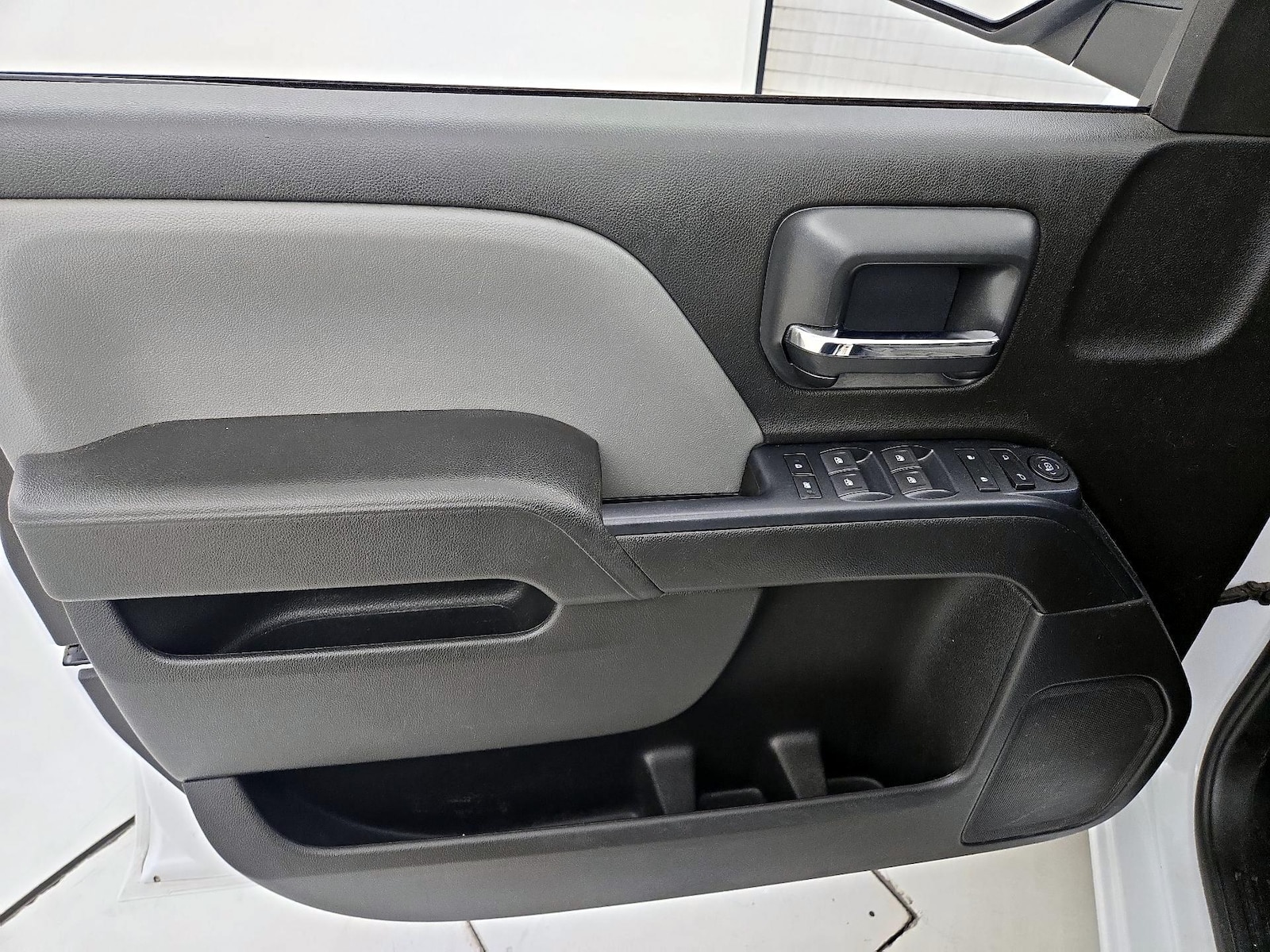 2018 Chevrolet Silverado 1500 Custom - Photo 13