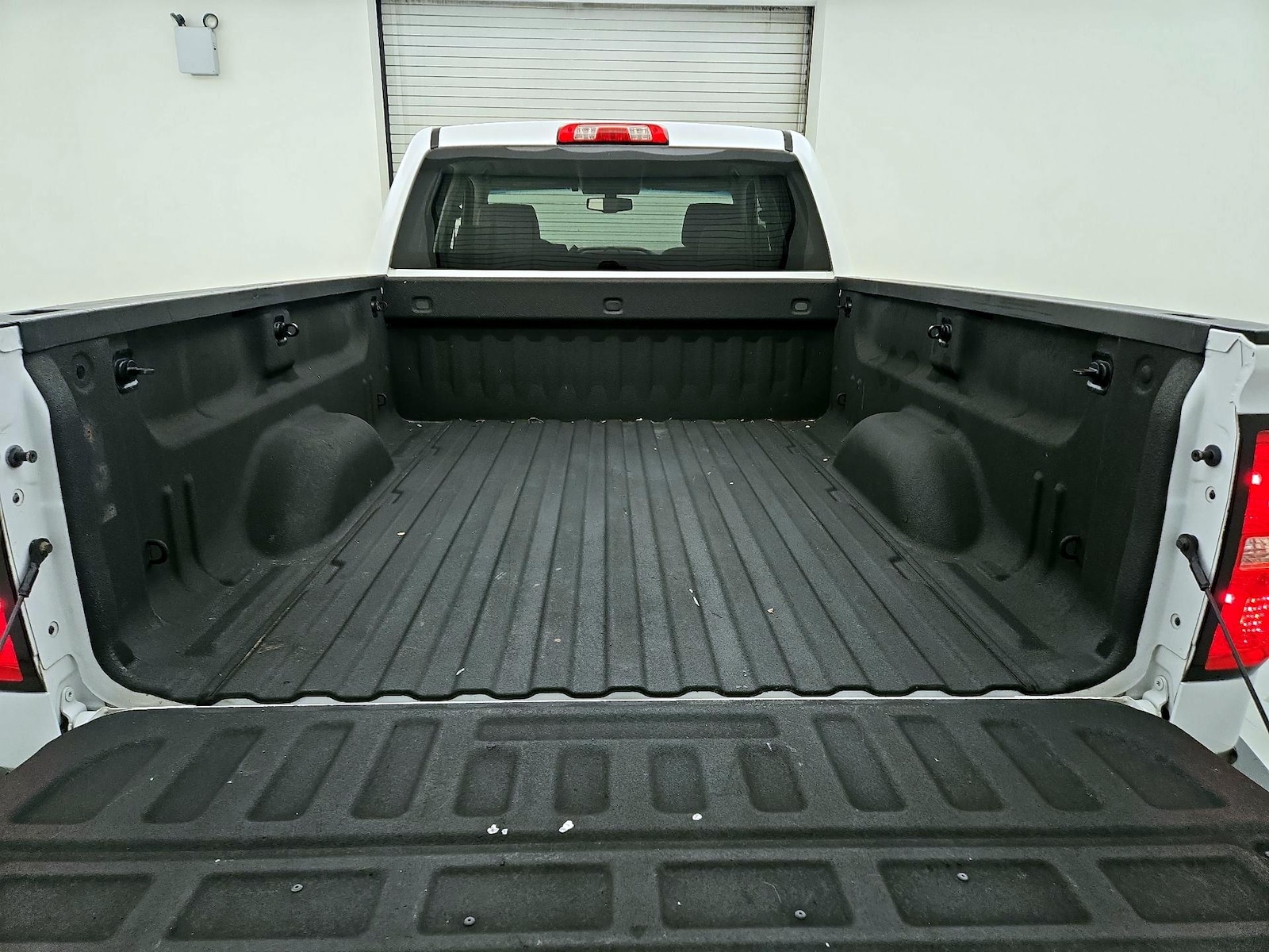 2018 Chevrolet Silverado 1500 Custom - Photo 21