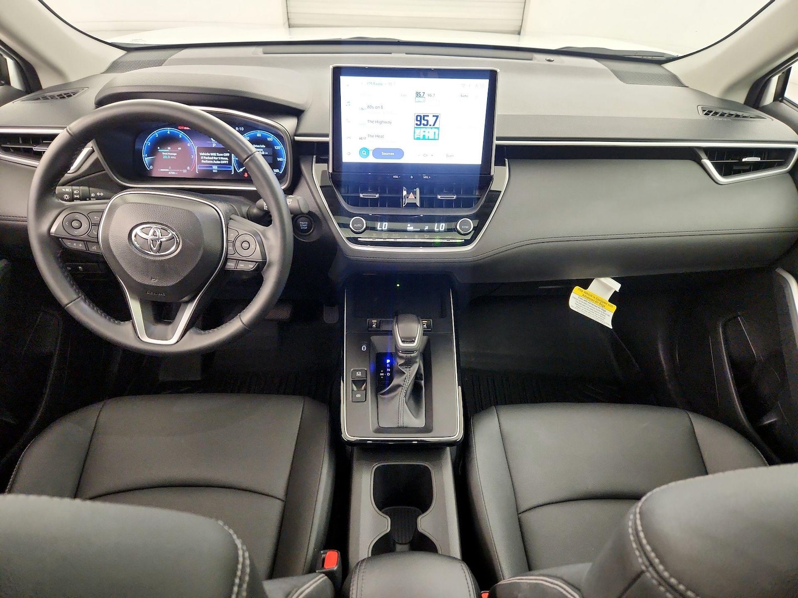 2026 Toyota Corolla Cross XLE - Photo 10