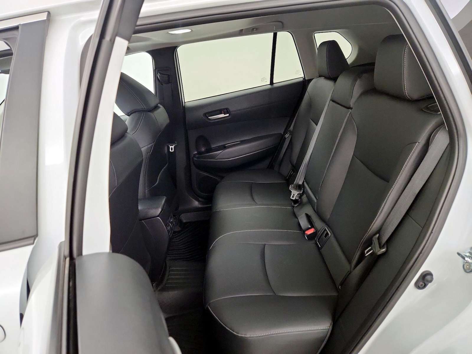 2026 Toyota Corolla Cross XLE - Photo 21