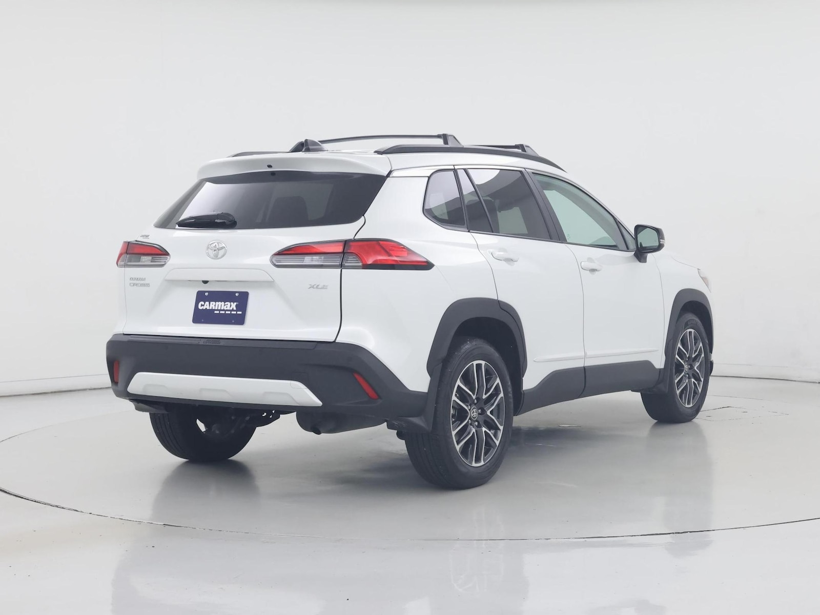 2026 Toyota Corolla Cross XLE - Photo 9