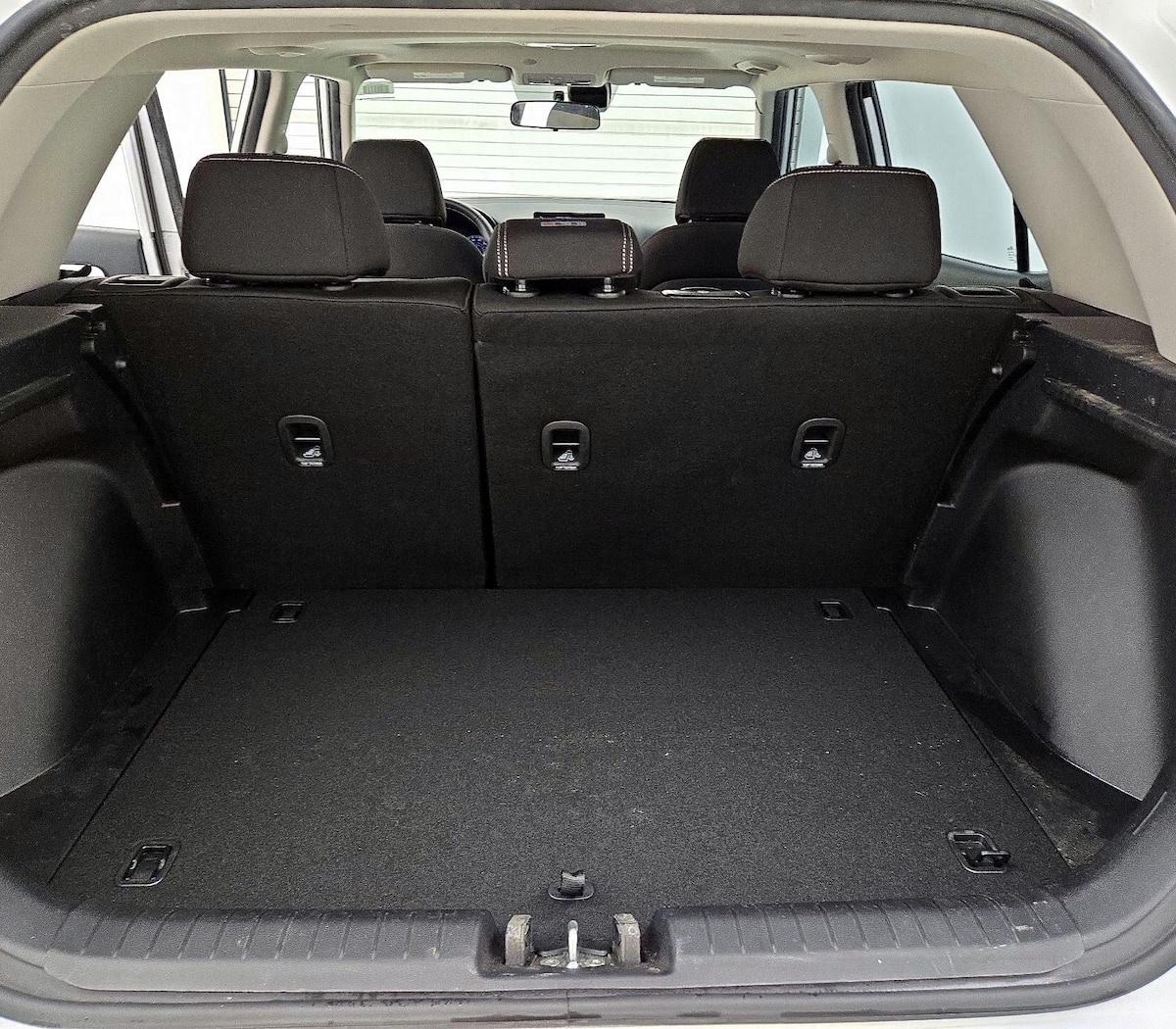 Trunk/Cargo (Seats Up)