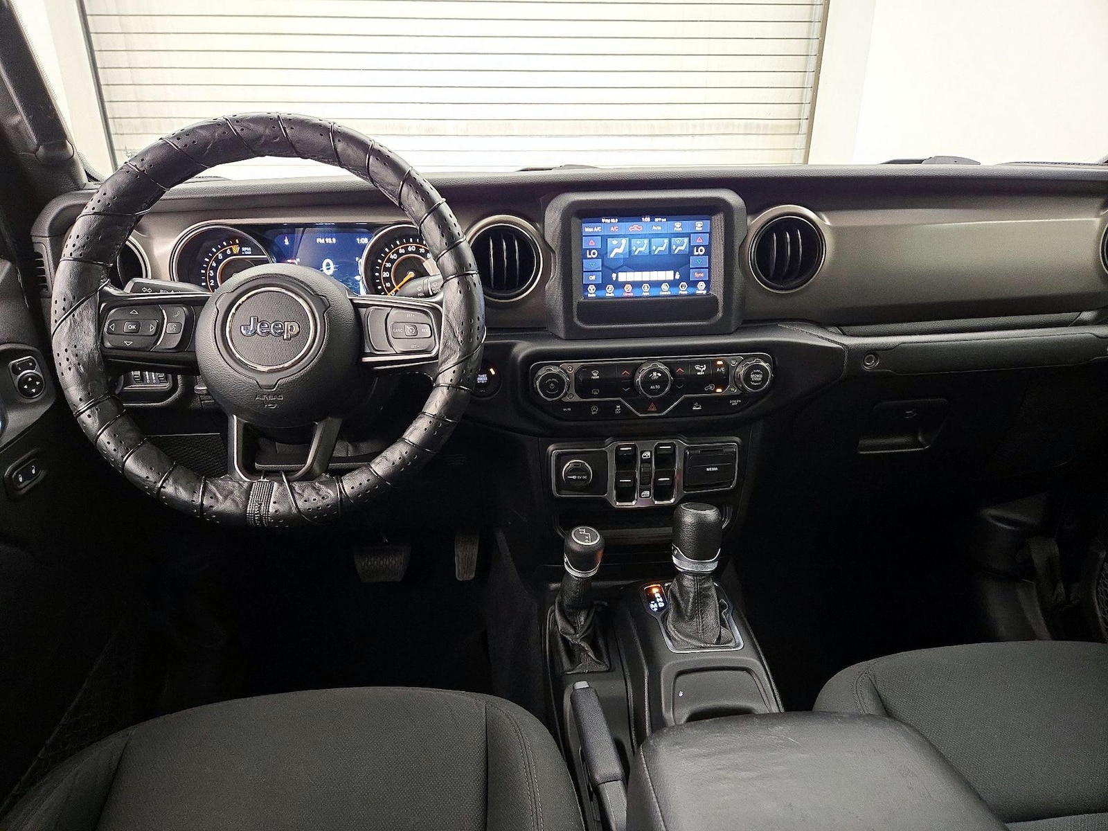Apple CarPlay® & Android Auto™