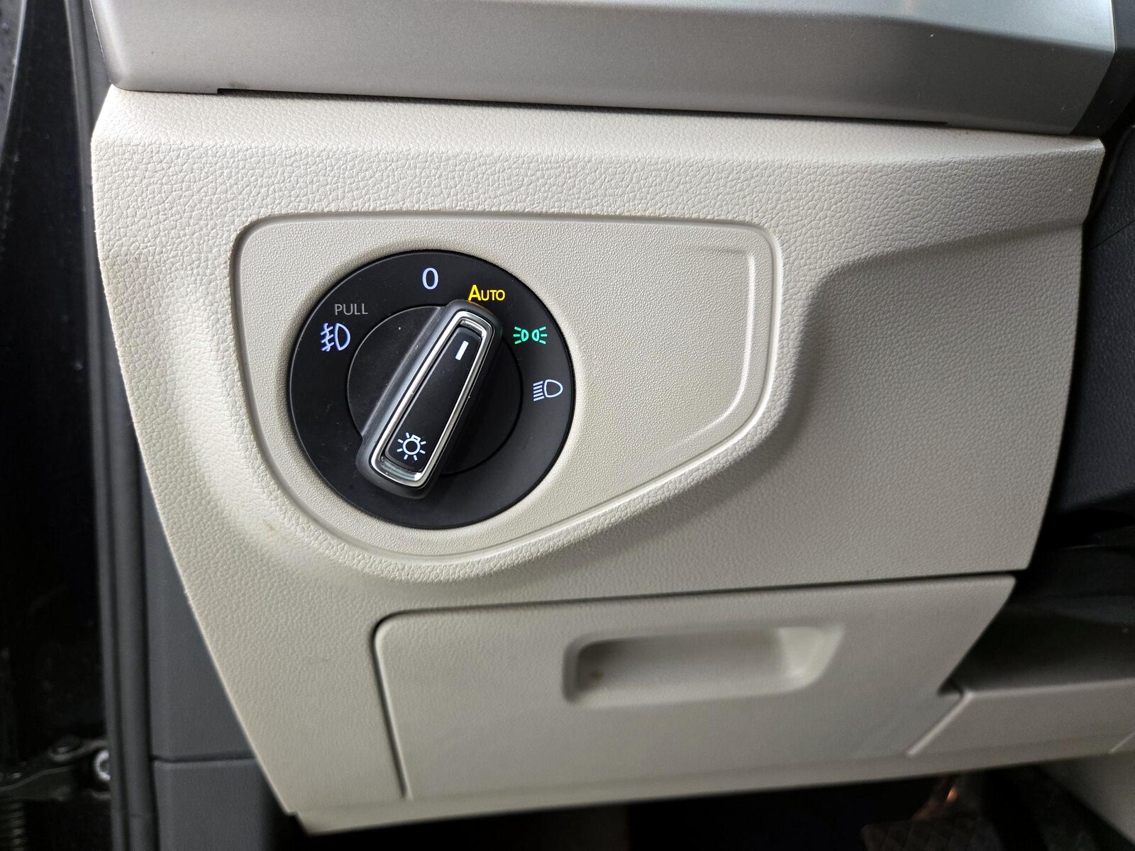 2019 Volkswagen Atlas SE w/Tech, photo 14