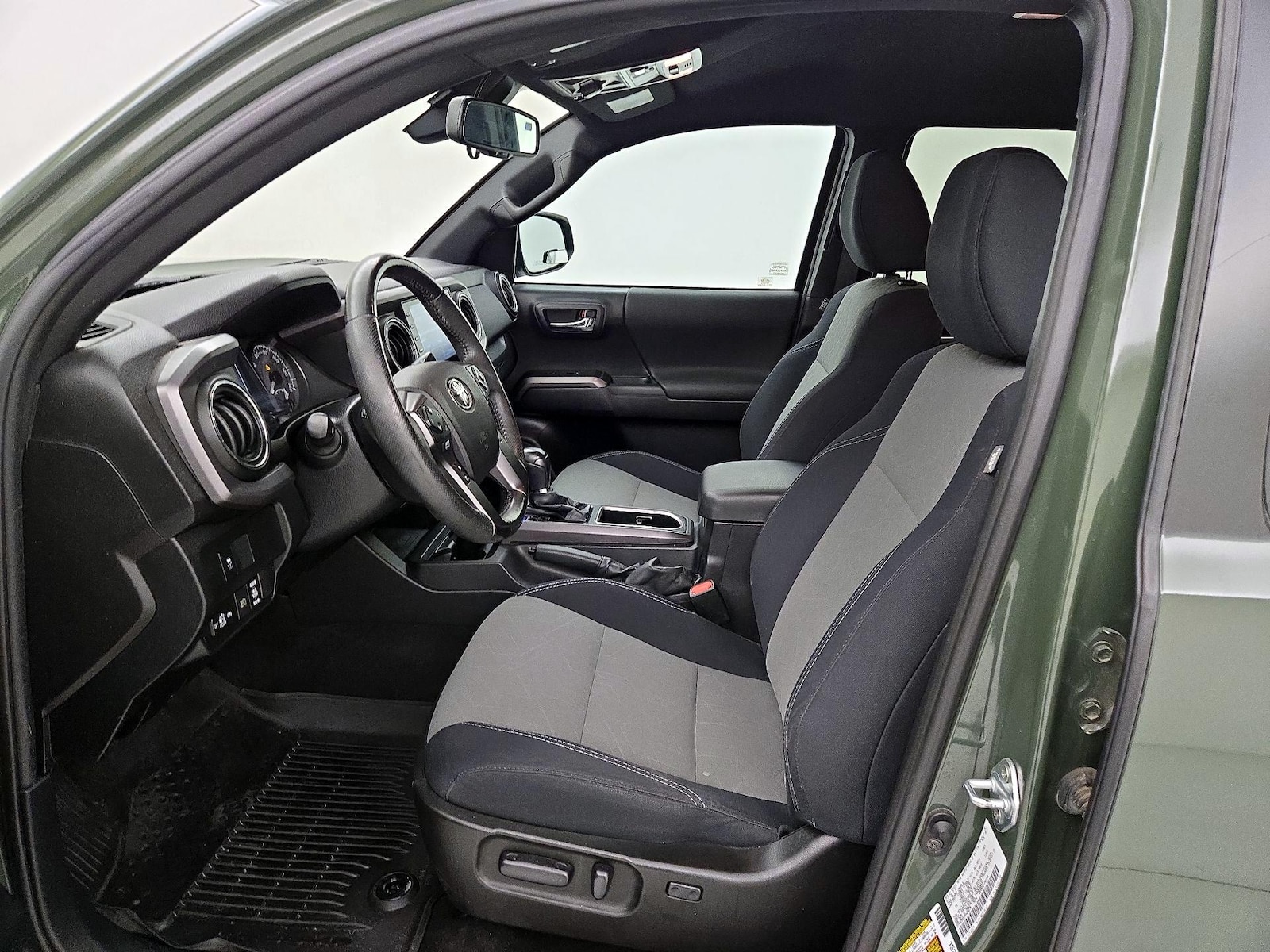 Power Seat(s) & Side Airbags
