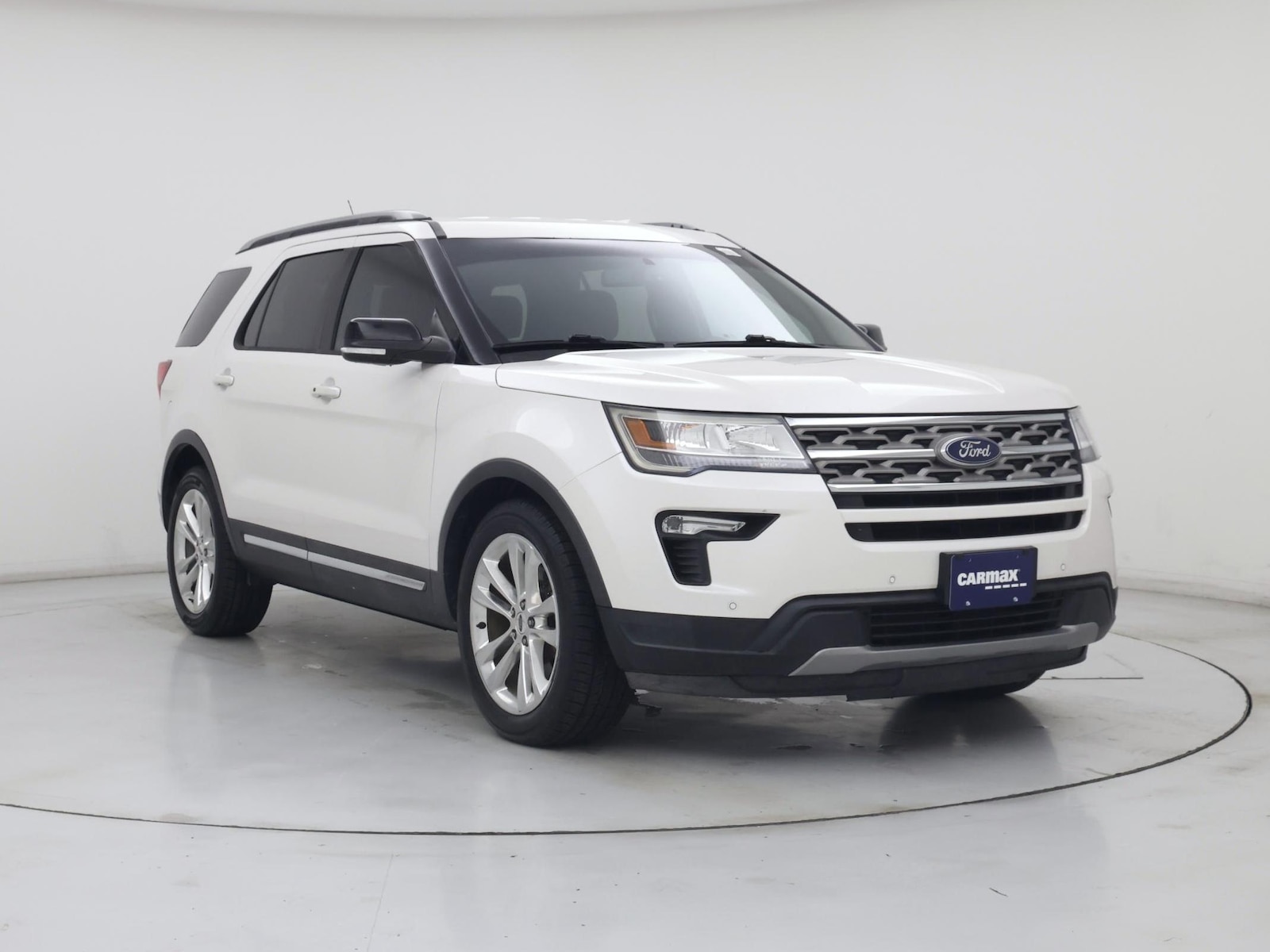 2018 Ford Explorer XLT - Photo 2