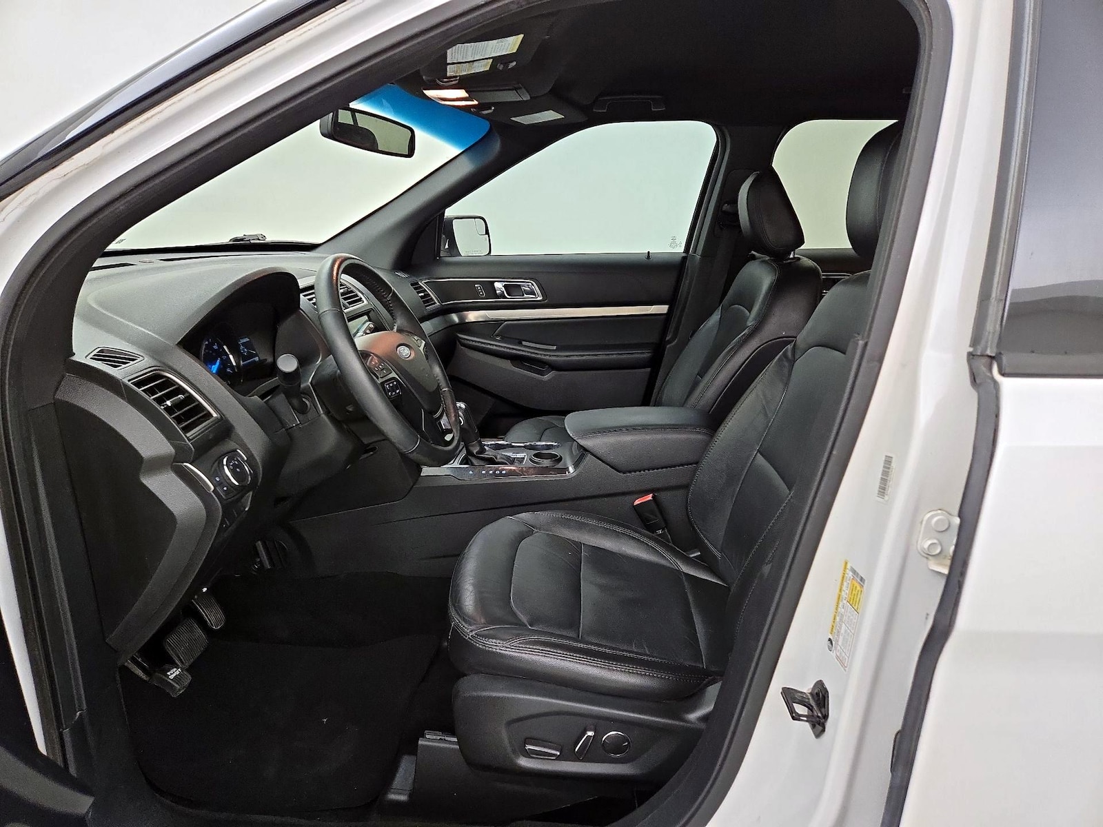 2018 Ford Explorer XLT - Photo 12