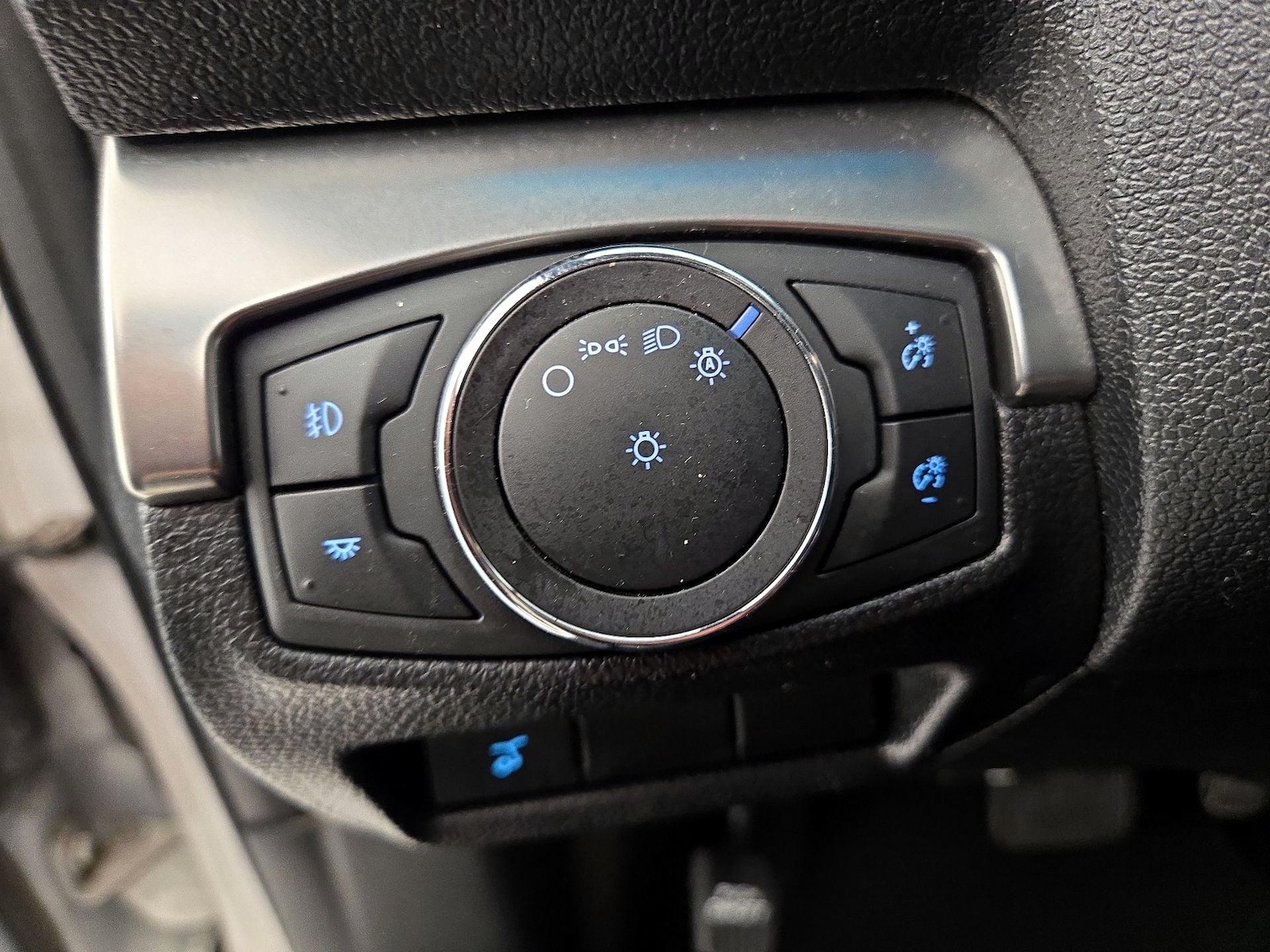2018 Ford Explorer XLT - Photo 14