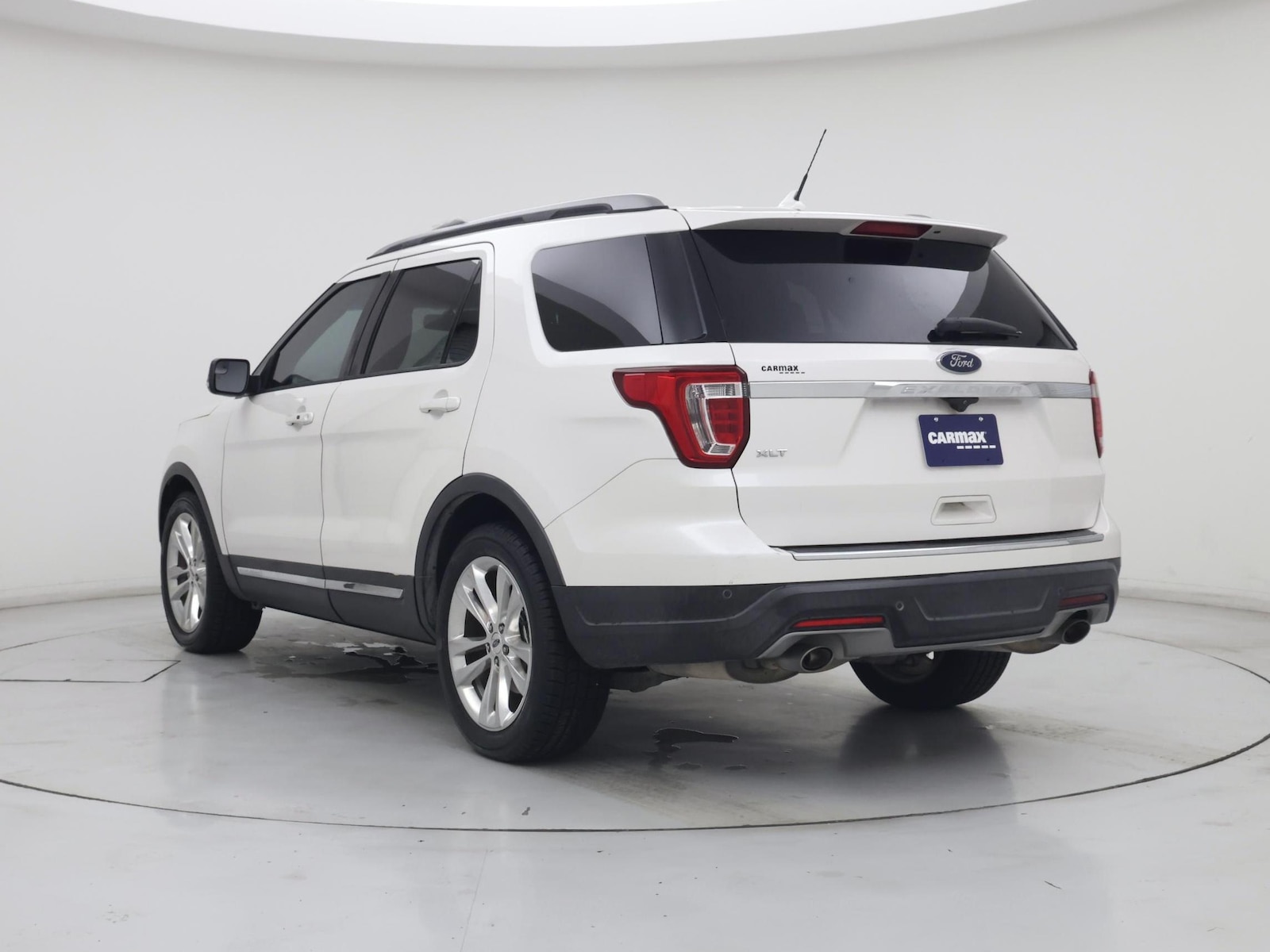 2018 Ford Explorer XLT - Photo 3