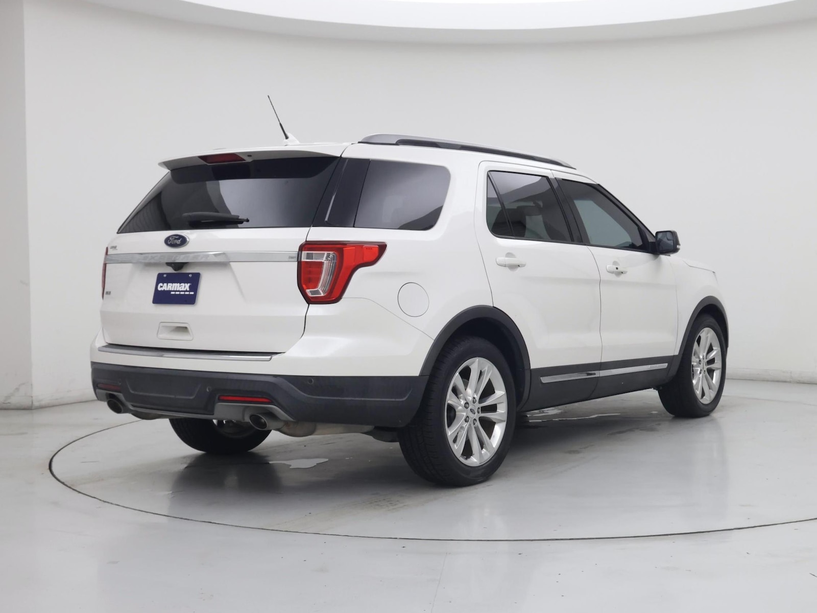 2018 Ford Explorer XLT - Photo 9