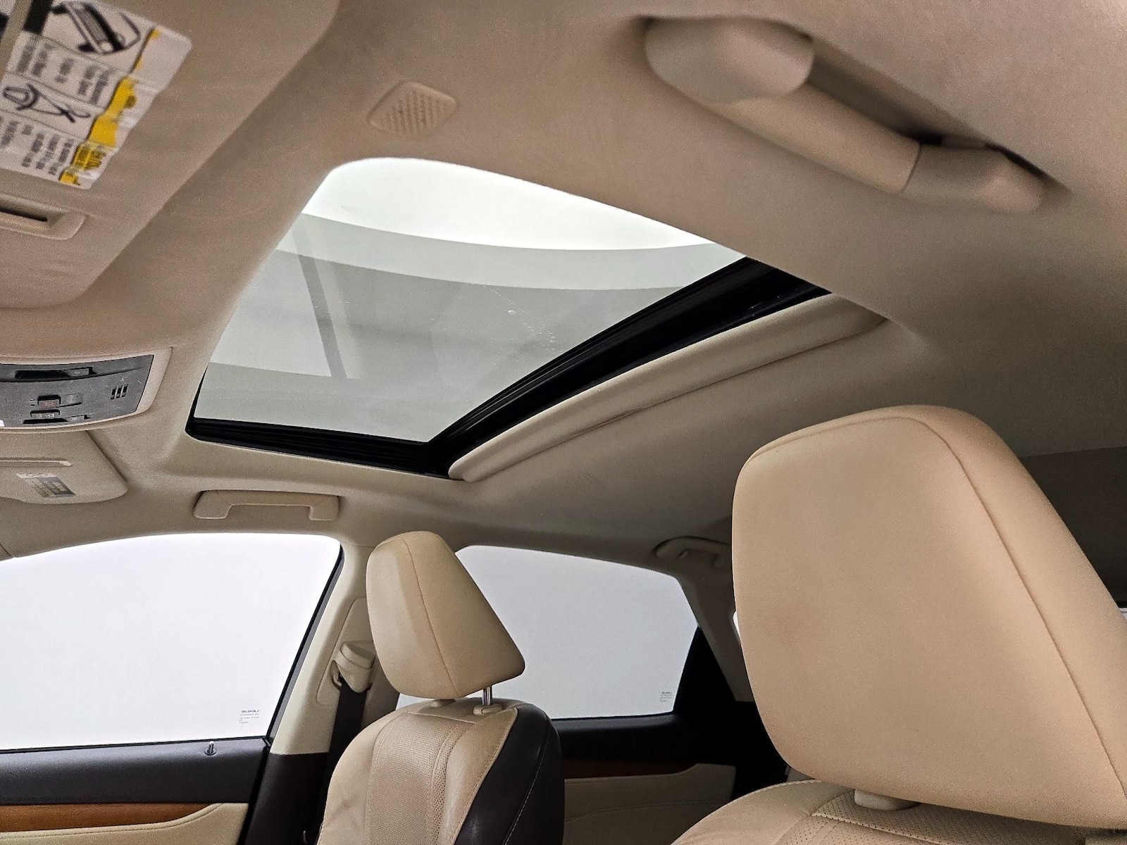 Sunroof(s) & Overhead Airbags