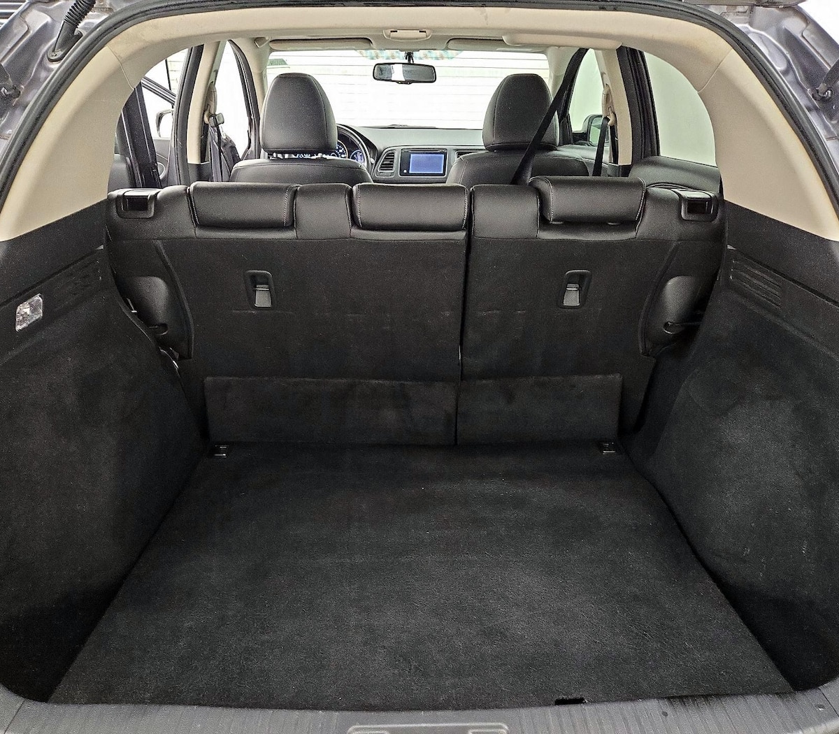 Trunk/Cargo (Seats Up)